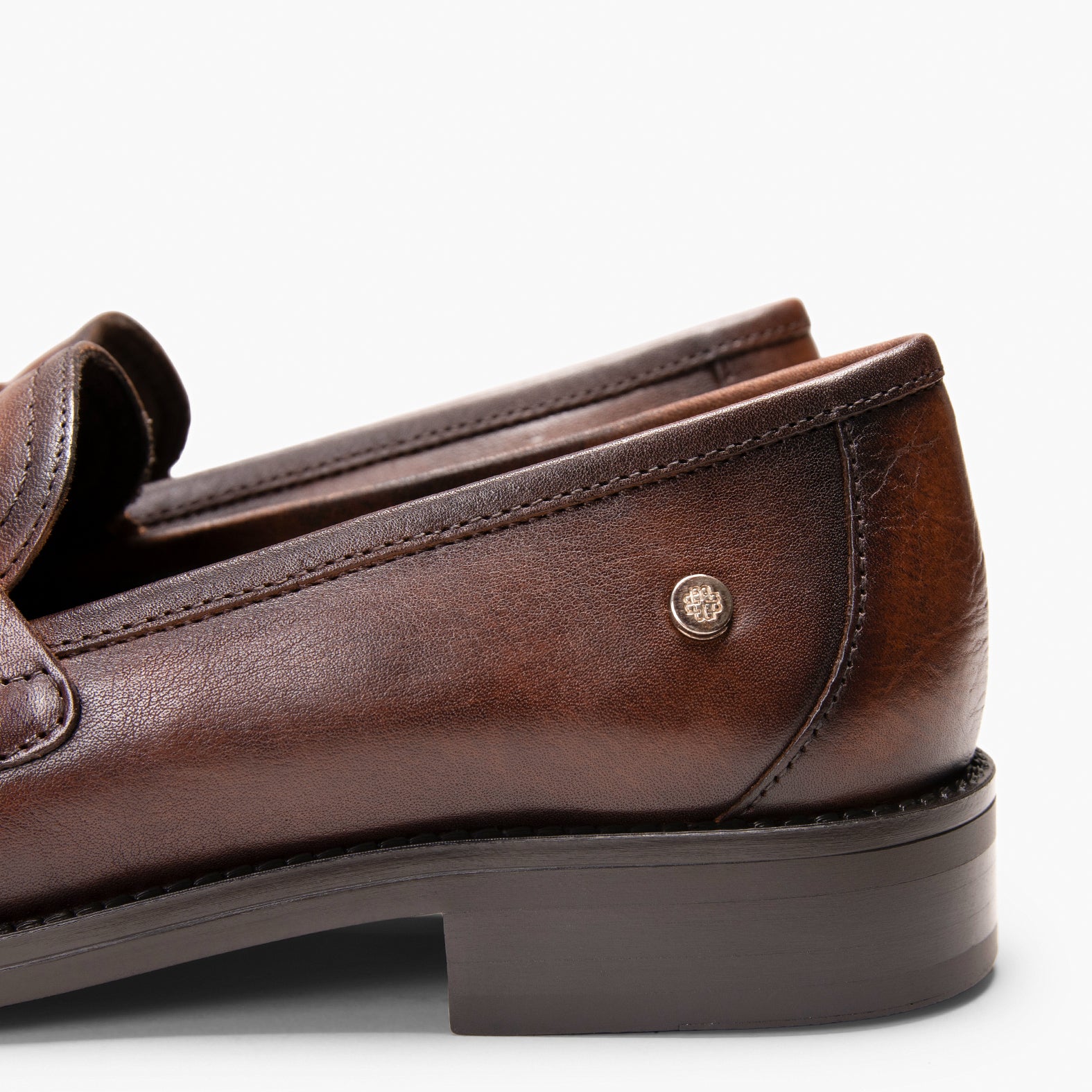 NARA - Mocasín de piel con borlas CUERO