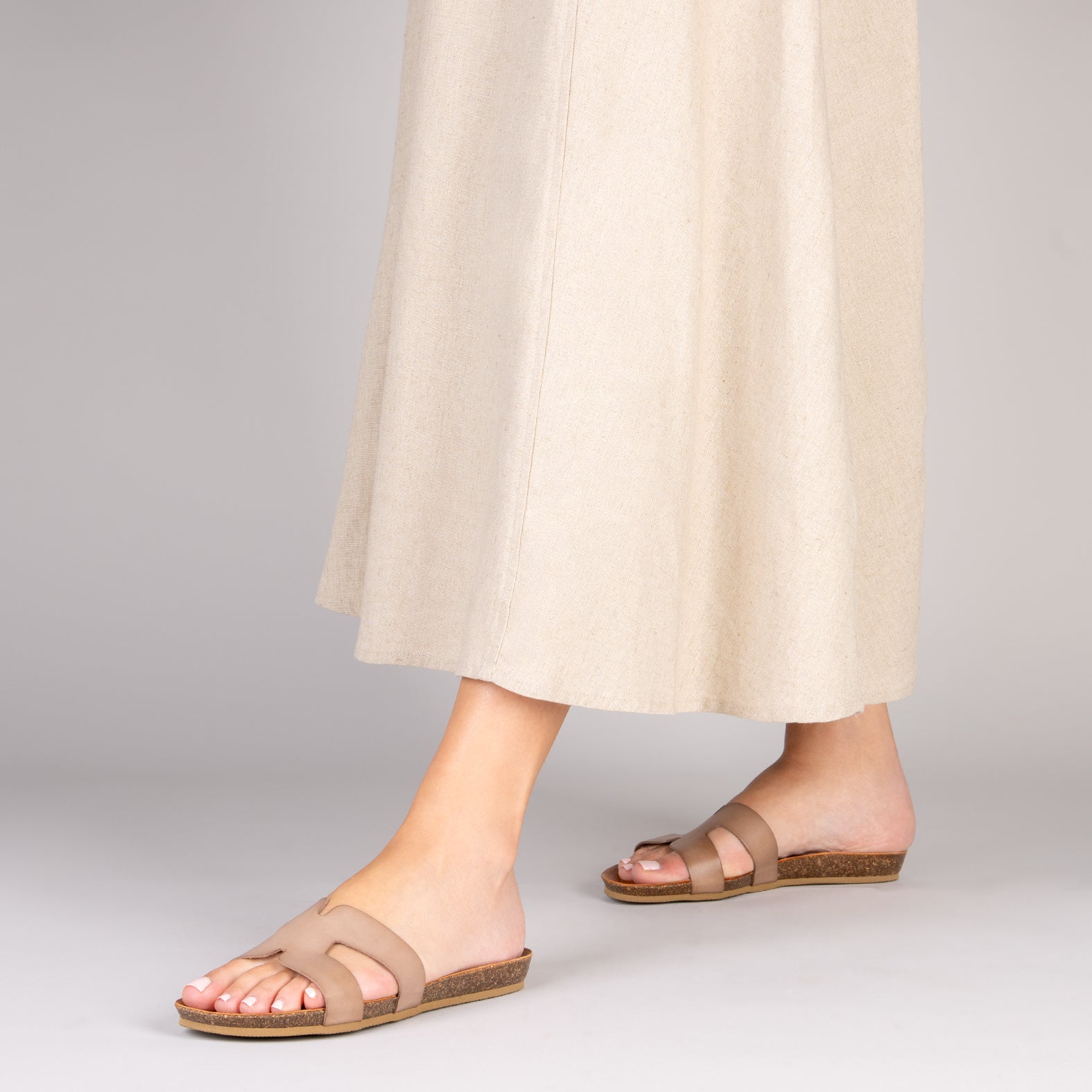 CLIVIA - TAUPE Flat Sandals