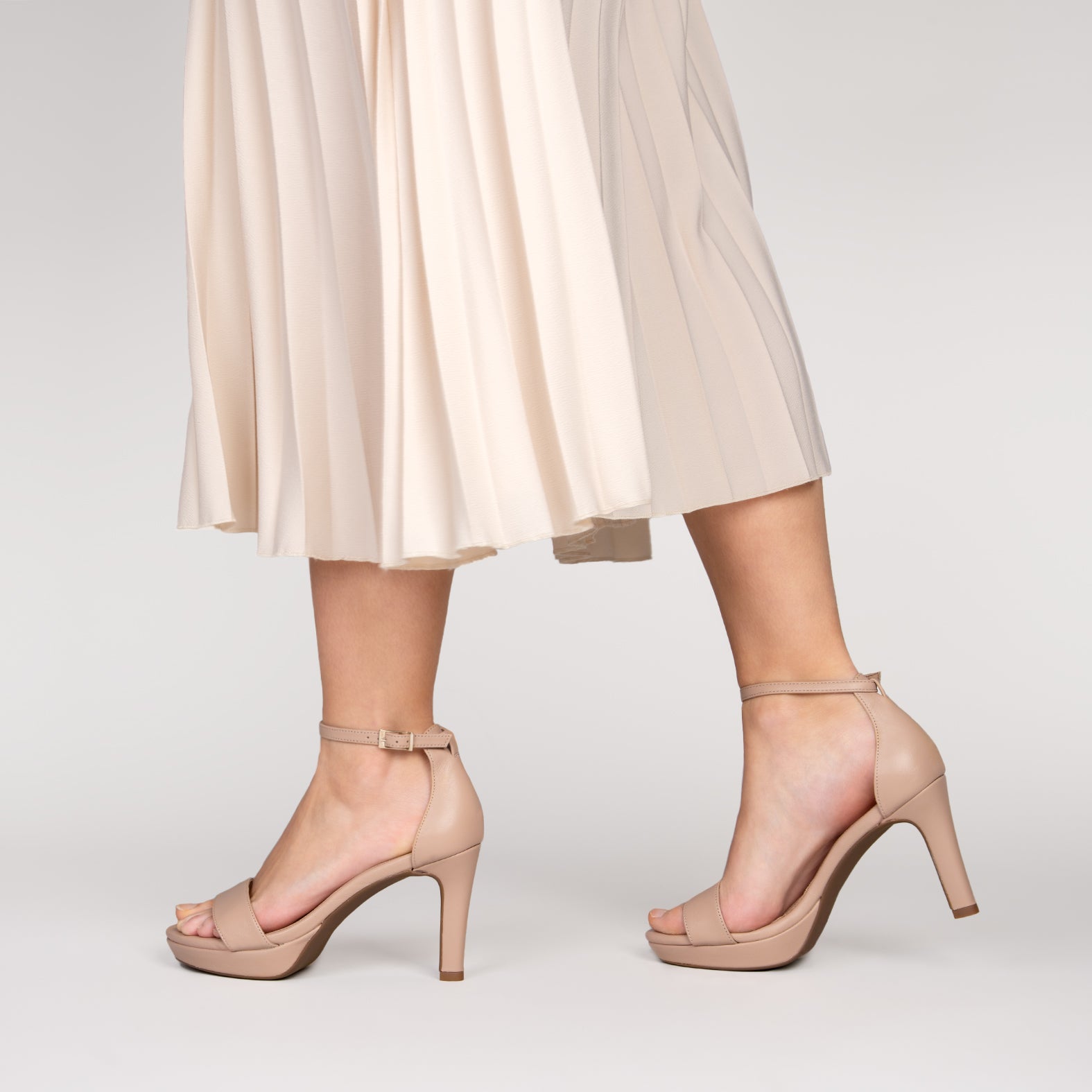 PARTY – BEIGE high-heeled platform sandals