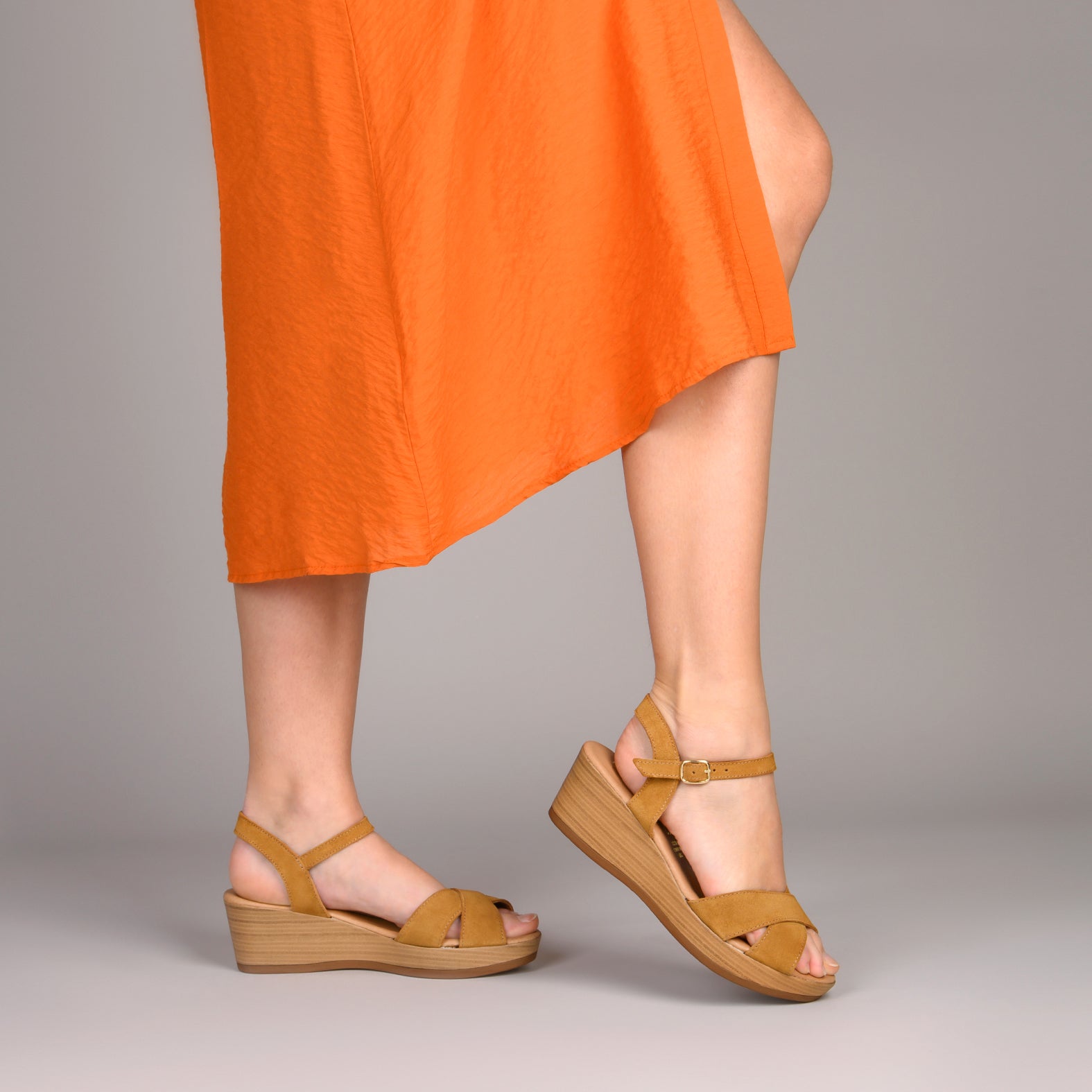 MAR – CAMEL WEDGE SHOES