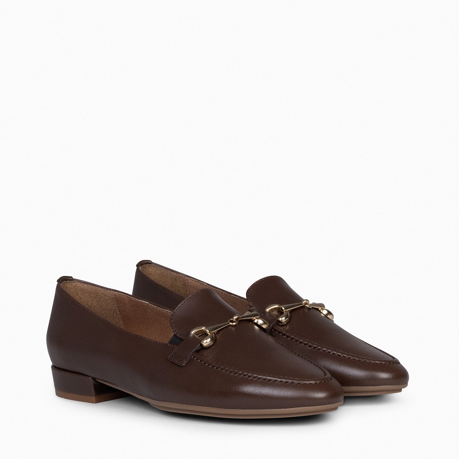 STYLE - BROWN moccasins with metallic detail 