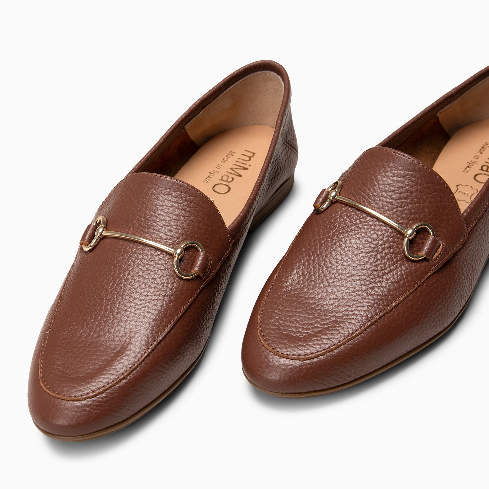 STYLE – Mocassins rasos com adorno metalizado COURO