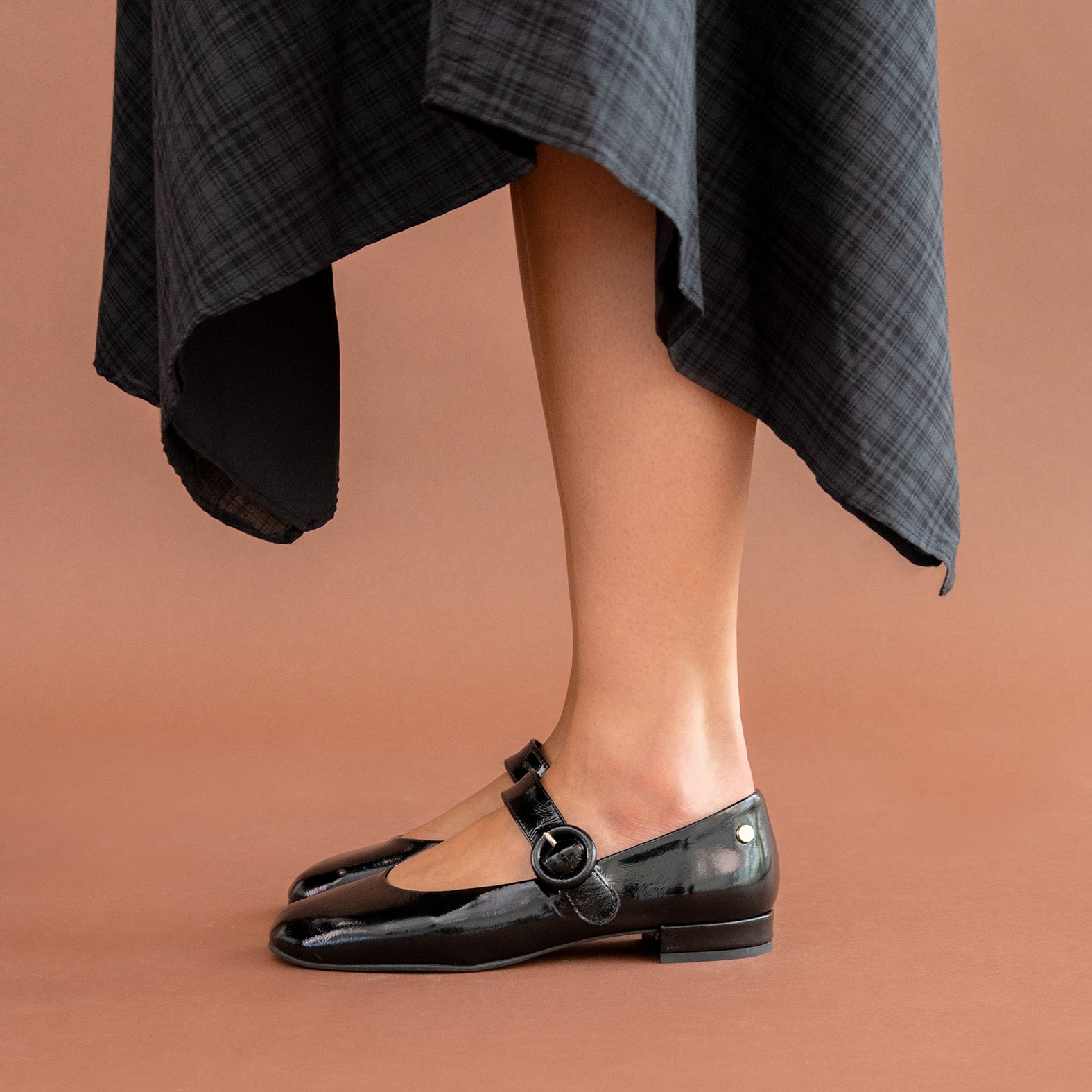 FLORENCIA - Mercedita con tira de piel de charol NEGRO