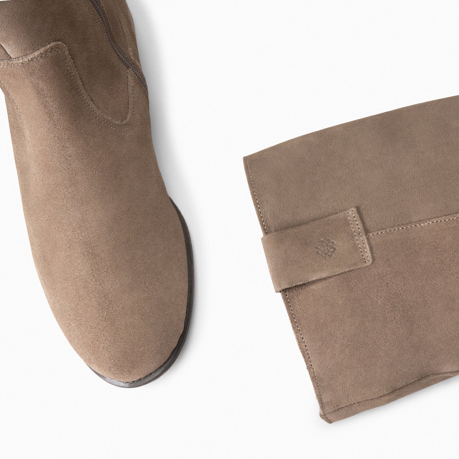 TEXAS – Bottes à petit talon en daim TAUPE