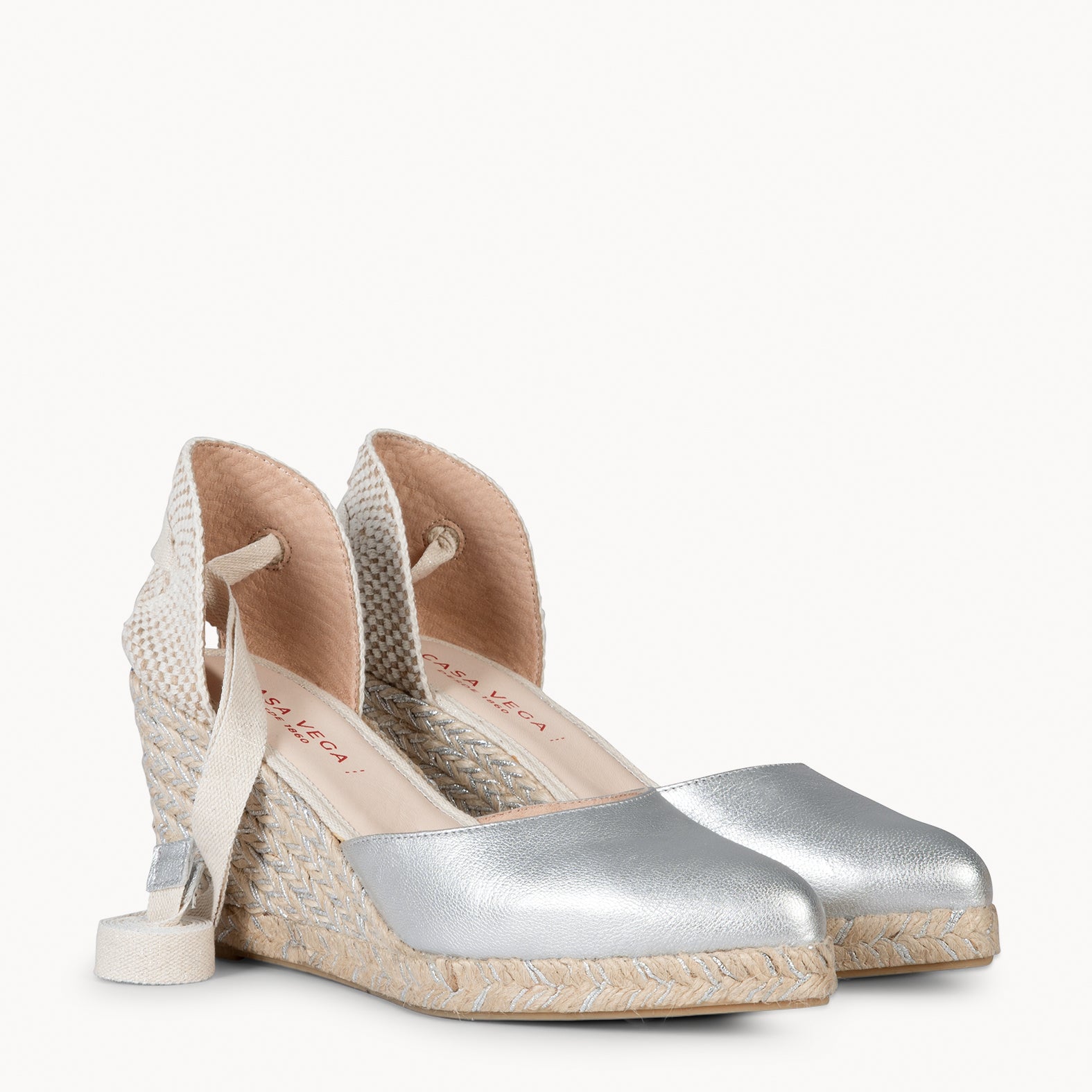 LEONOR - SILVER High leather wegde with ribbons 
