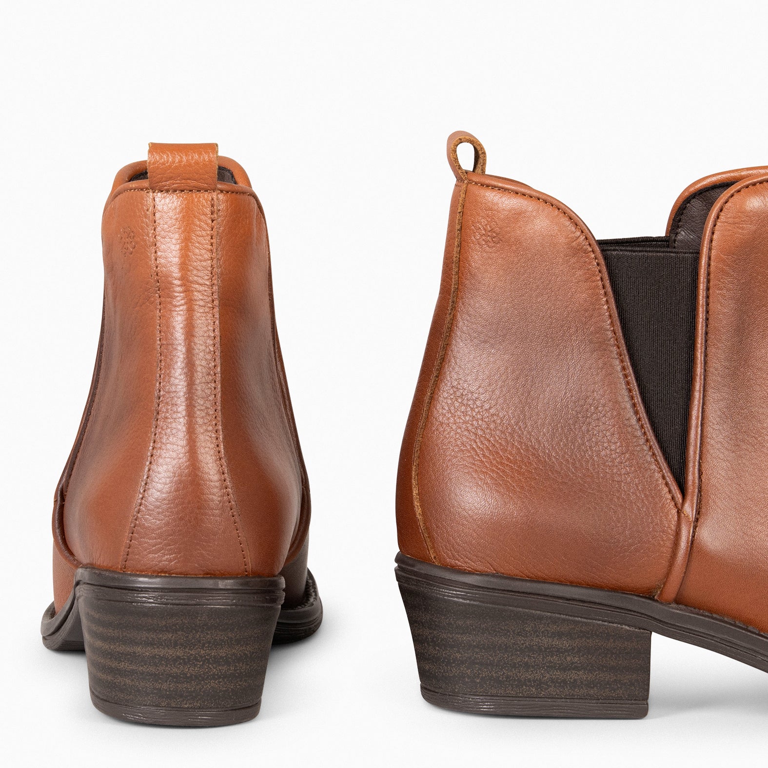 BASIC – Bottines à petit talon en cuir MARRON