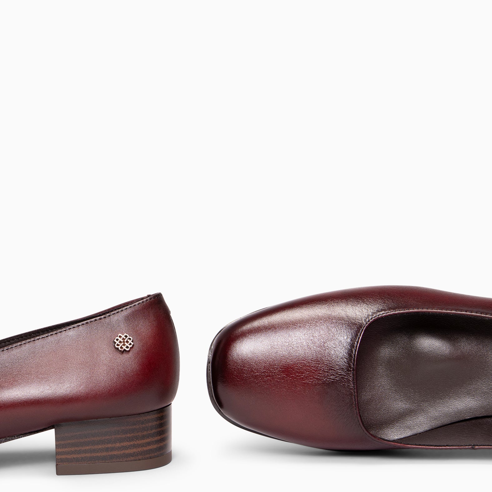 URBAN WIN - Chaussures à petit talon et bout carré en cuir BORDEAUX