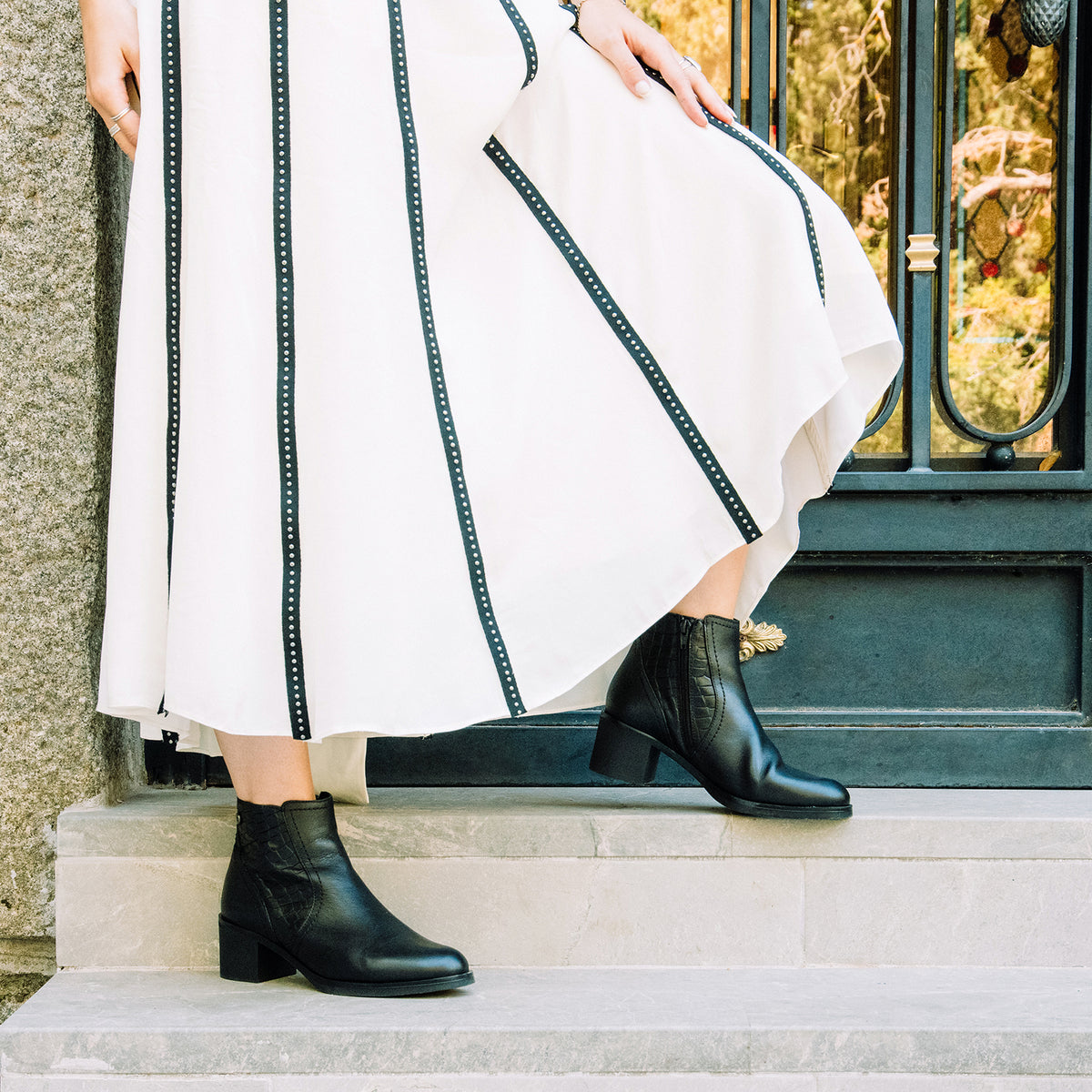 BRANSON - BLACK leather low ankle boots