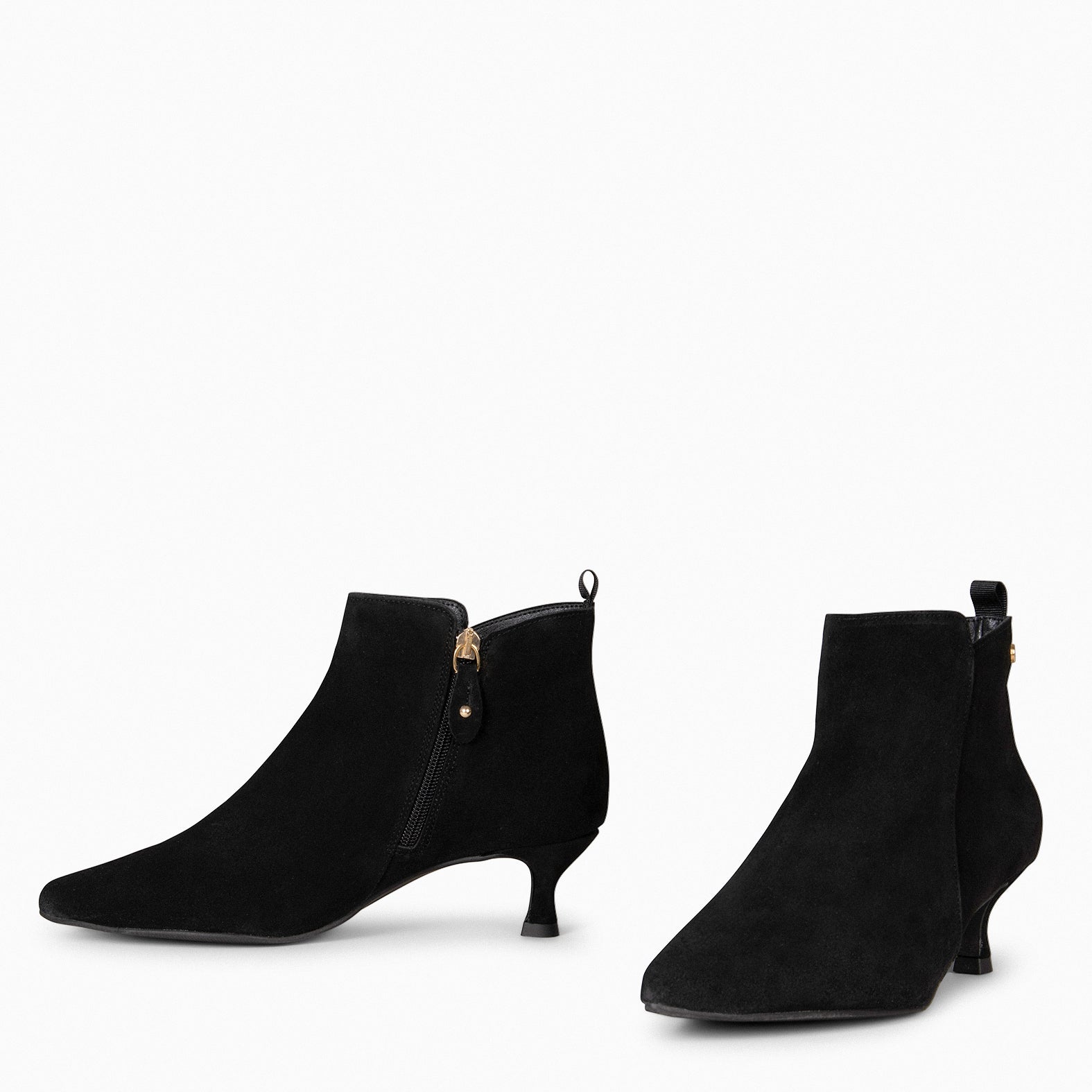 ROYAL SUEDE – BLACK Low heel booties 