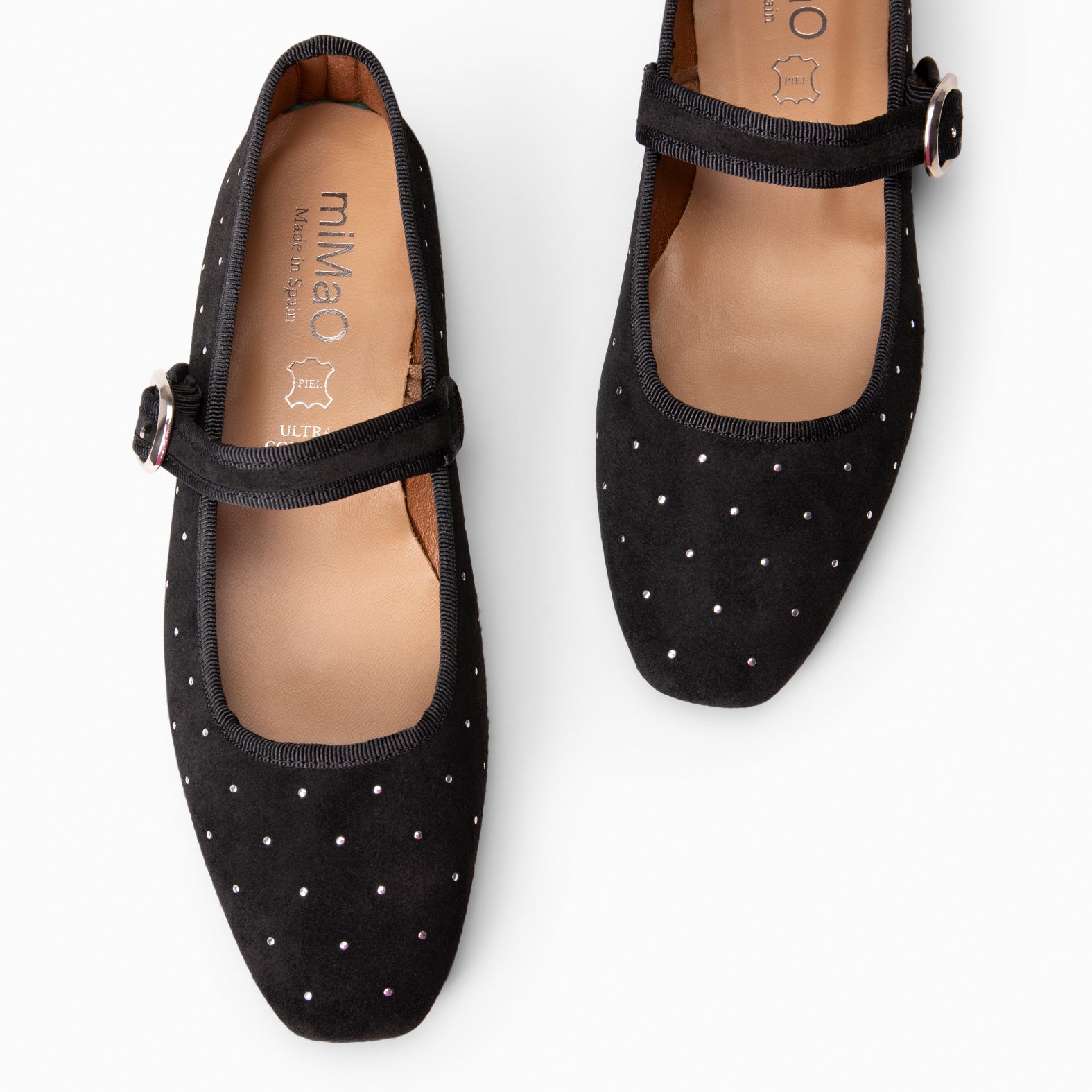 NOVA - Merceditas con puntera cuadrada con tachas en NEGRO