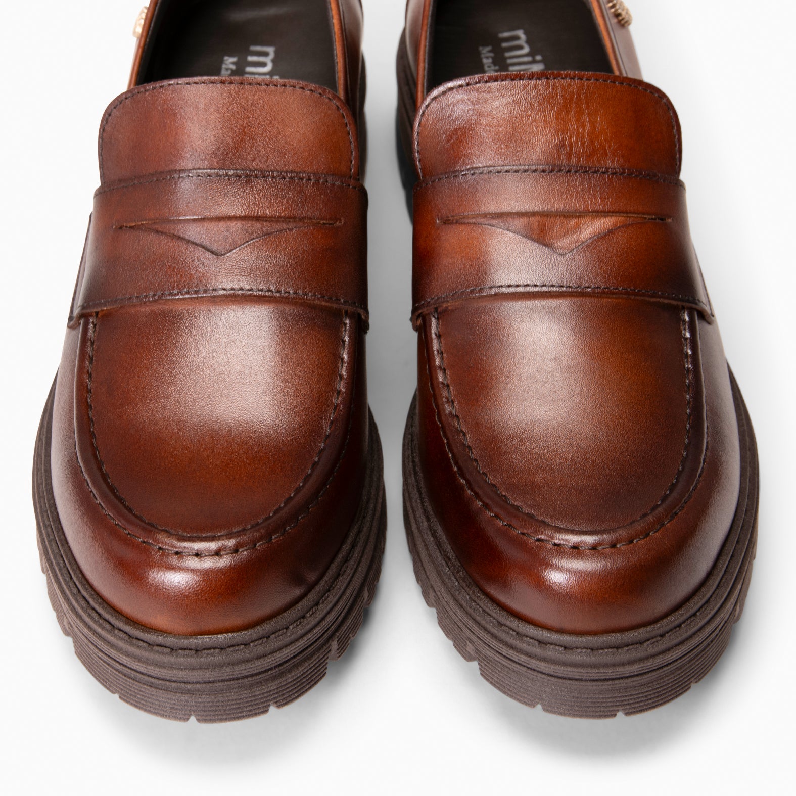 TRAVIS - Mocassins à semelle crantée MARRON