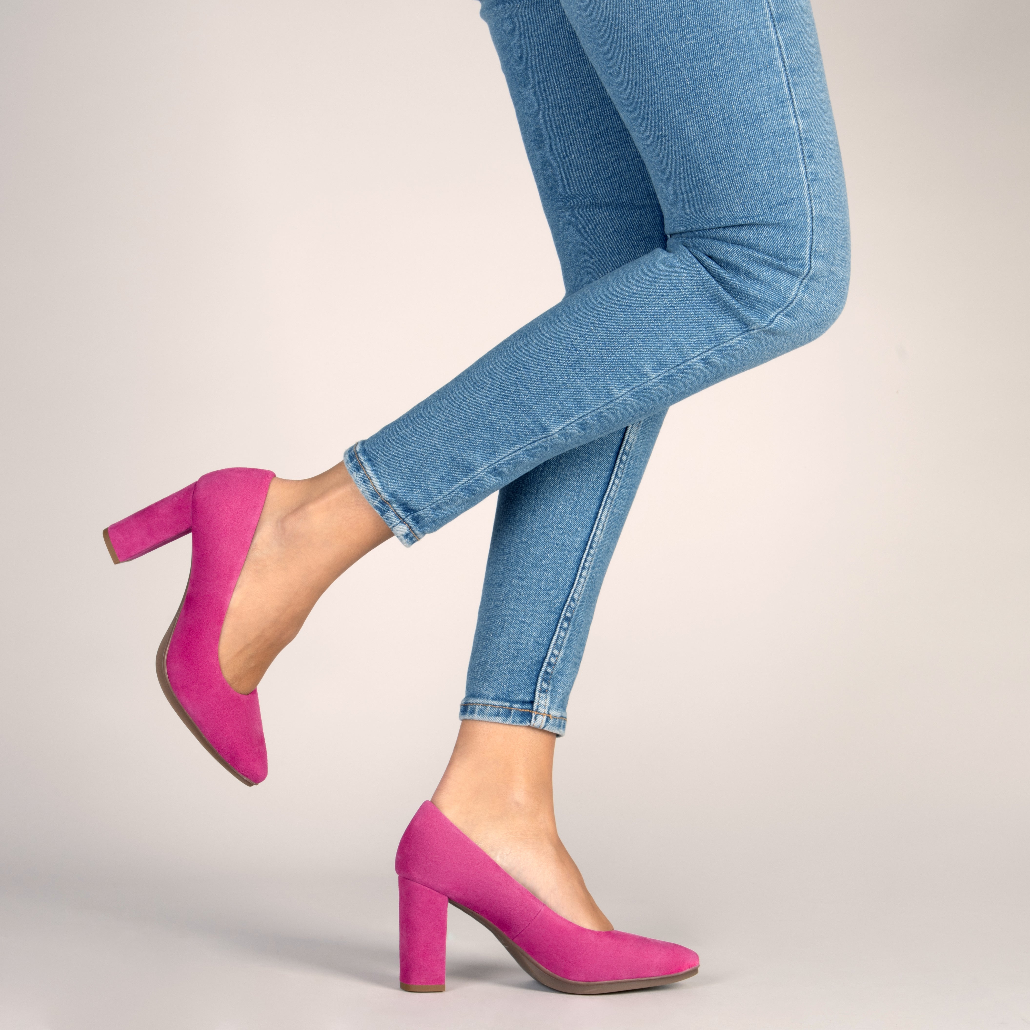 URBAN – Zapatos de tacón alto en ante FUCSIA