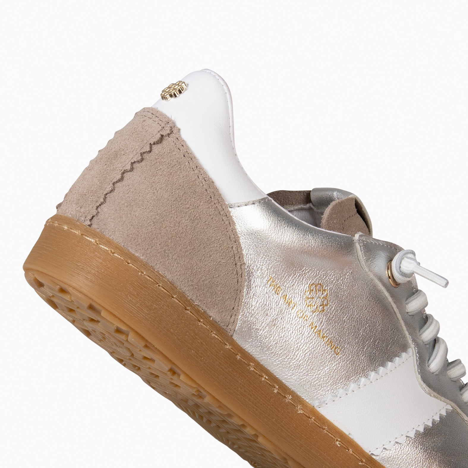 STÜDIO 01 - DEPORTIVOS PLATA - miMaO ®