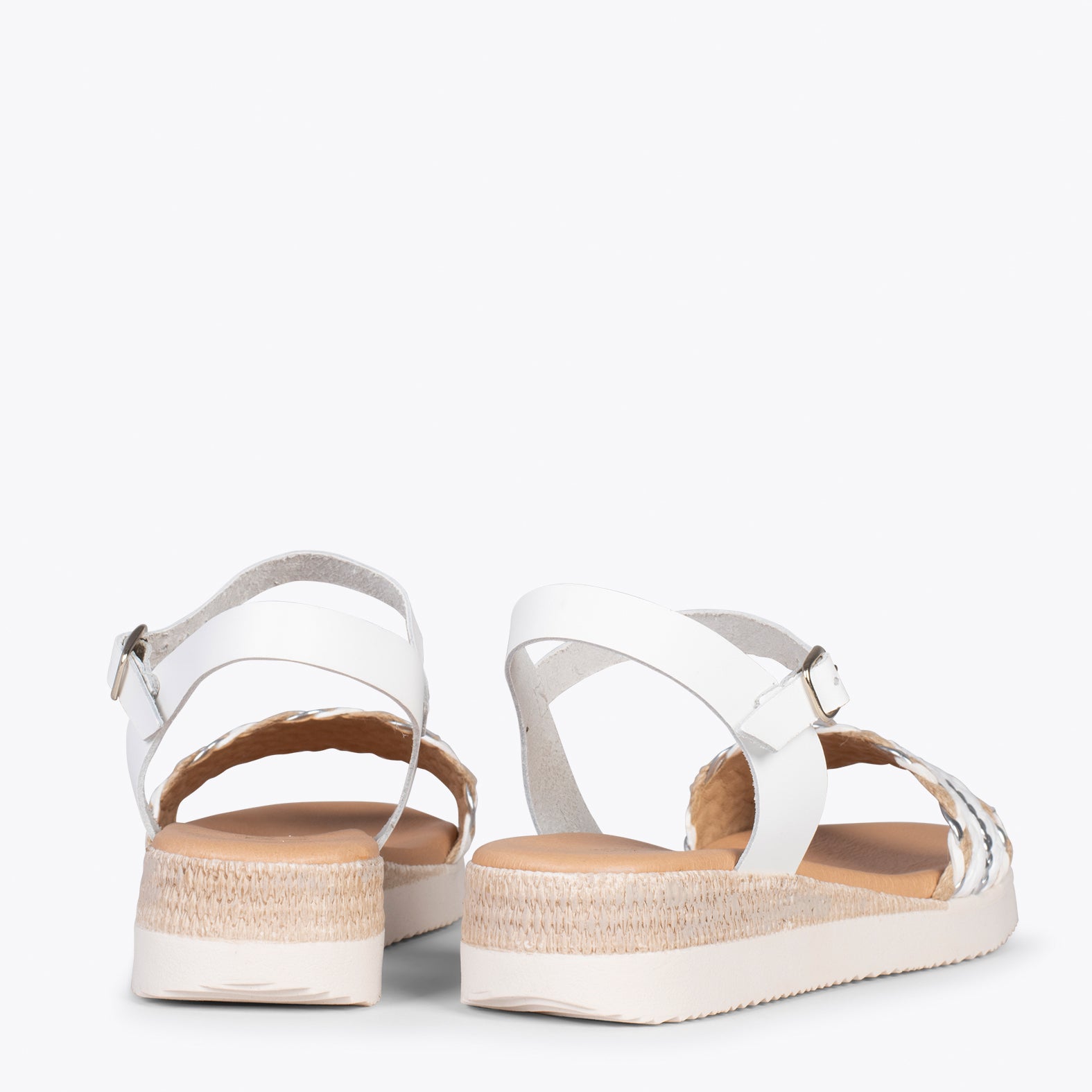 BENISSA – WHITE raffia flat sandals
