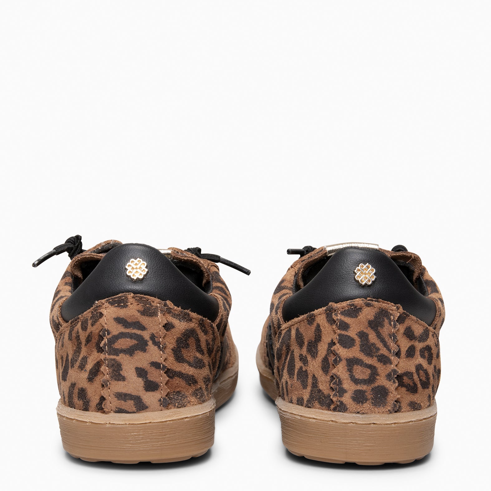 STÜDIO 01 - Deportivos LEOPARDO