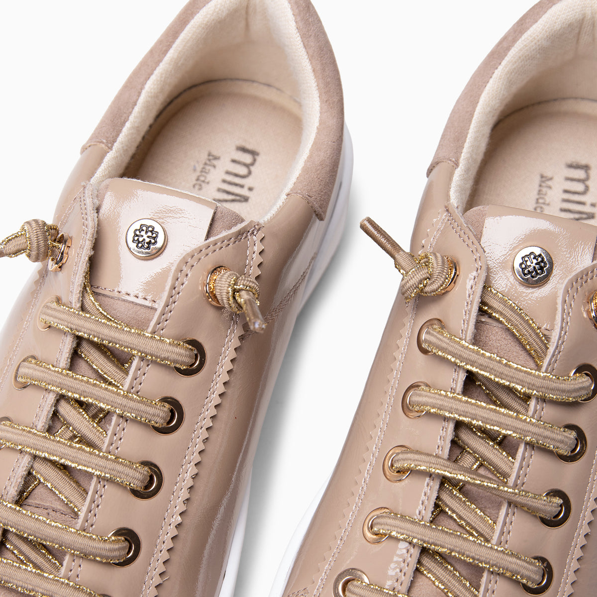 NANTES - Nude leren sneakers van lakleer