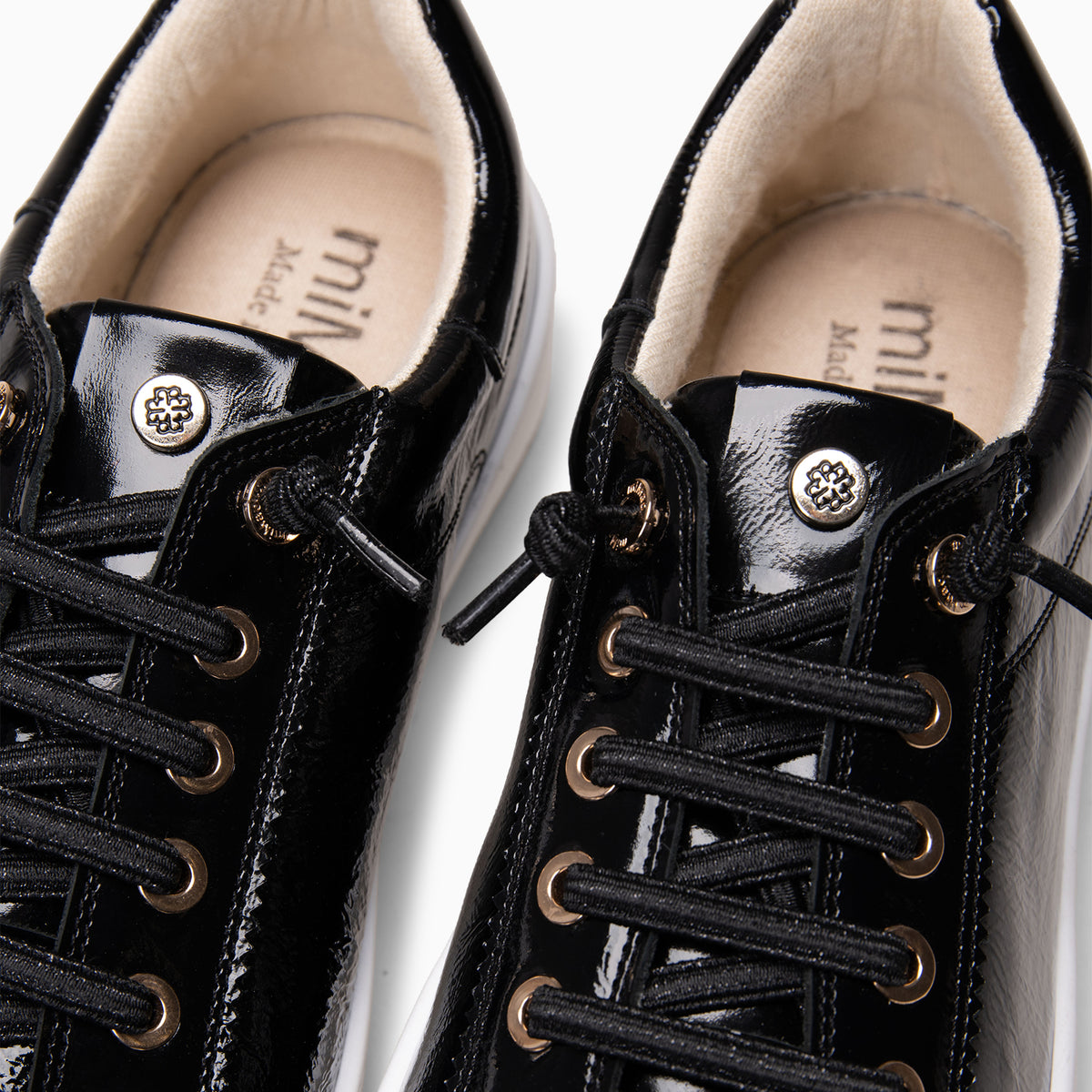 NANTES - Zapatillas de piel CHAROL NEGRO