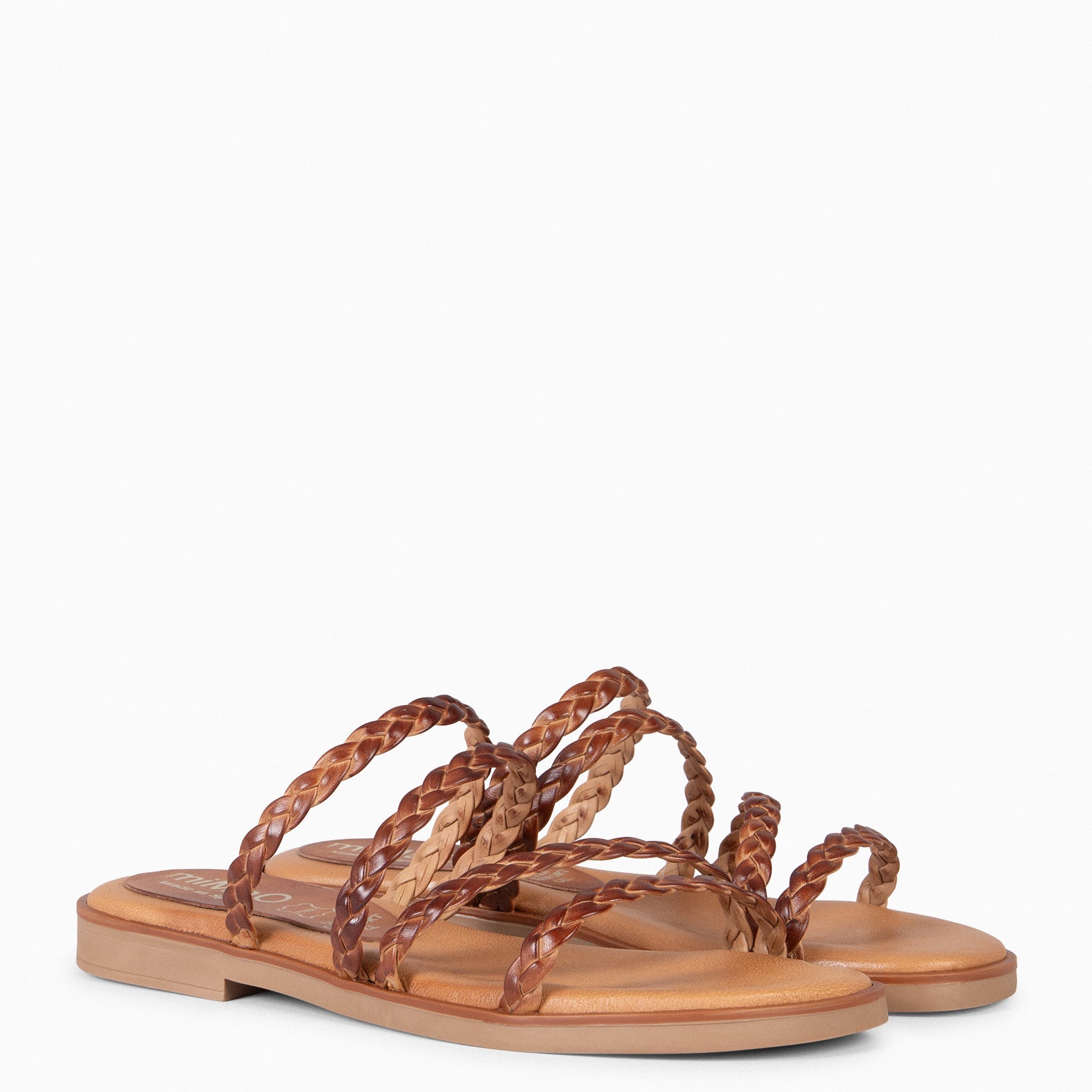 HIDRA - Sandalias planas trenzadas CAMEL - miMaO ®