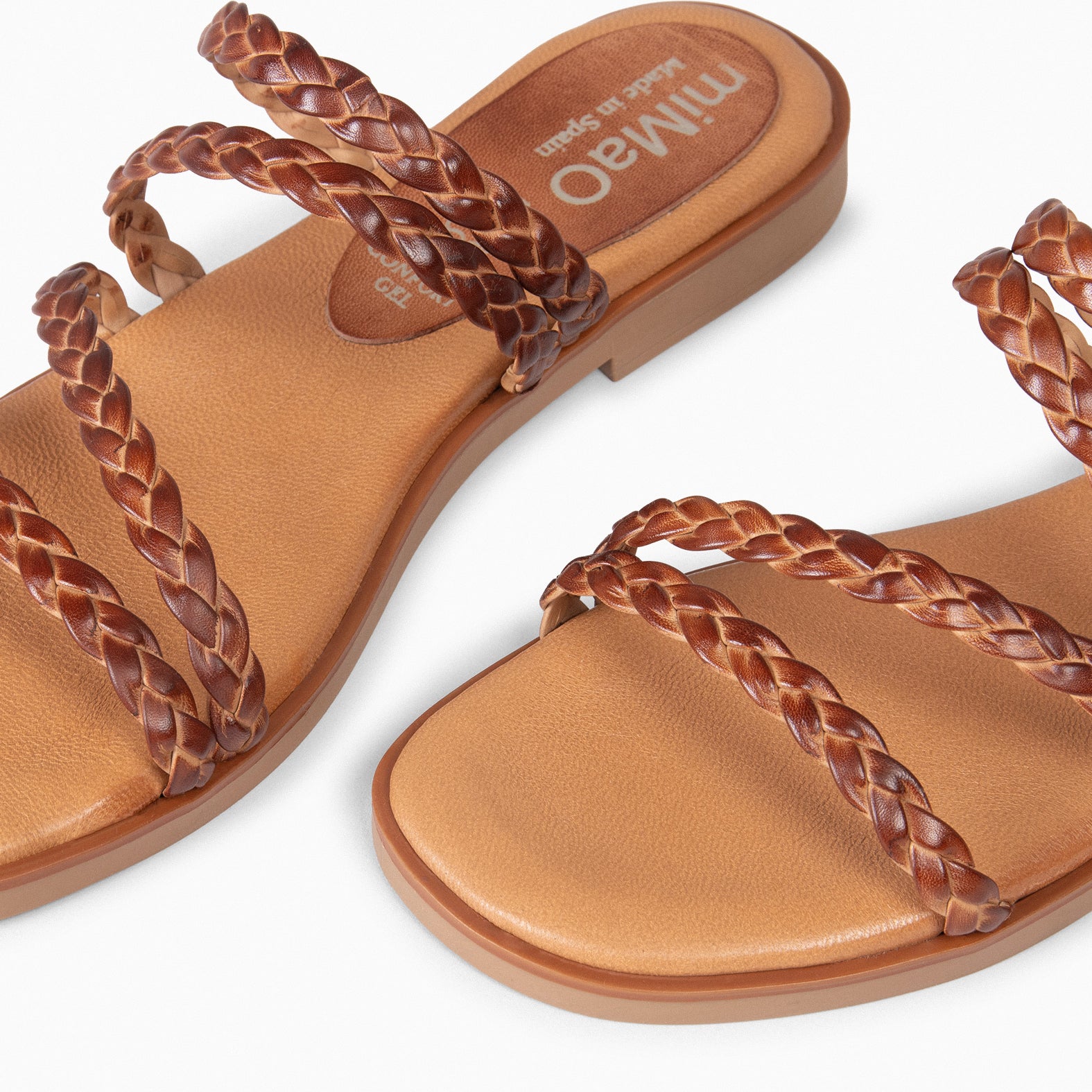 HIDRA - Sandalias planas trenzadas CAMEL - miMaO ®