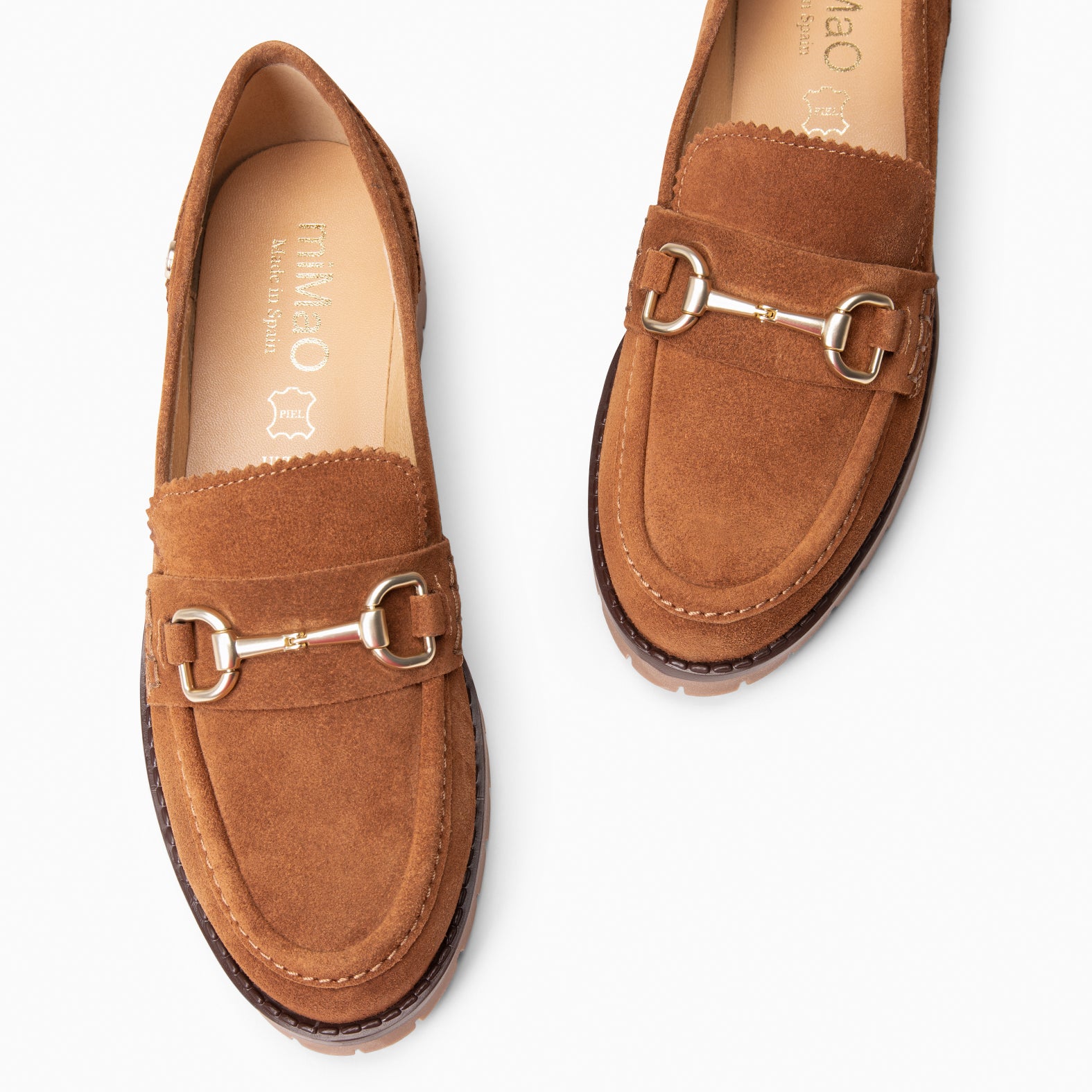 TREVILLA - Mocasín con aplique metálico CAMEL