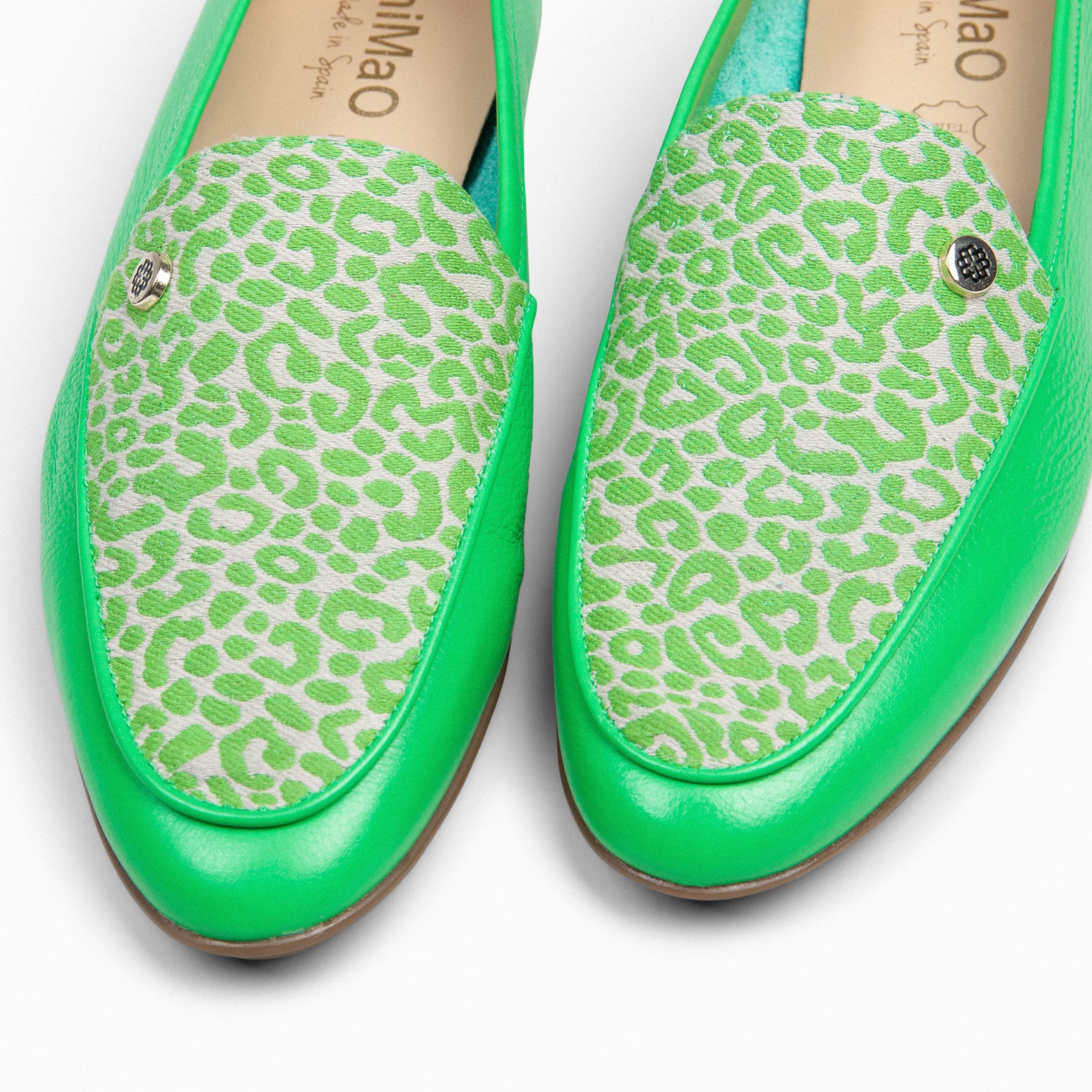 STYLE SAUVAGE – GREEN Low heeled moccasins 