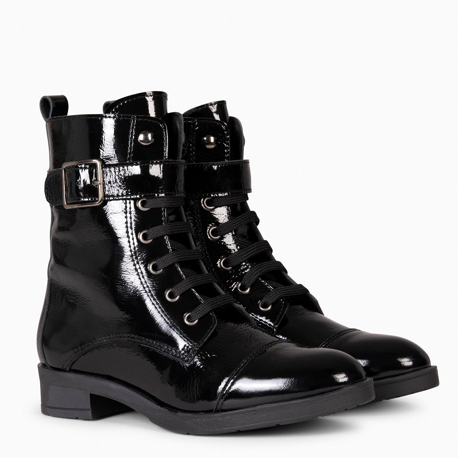 BELFAST – Botines con cordones de piel de charol NEGRO
