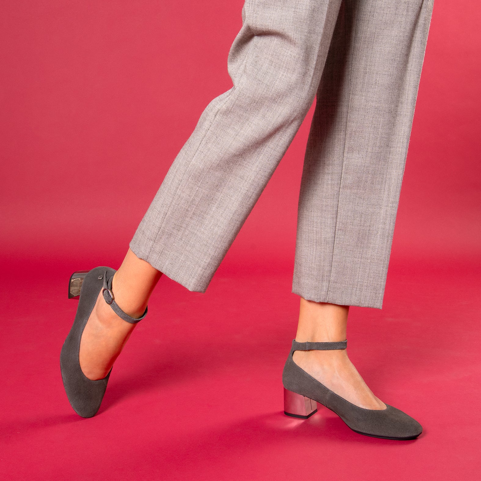 URBAN STAR – Zapato de tacón medio GRIS