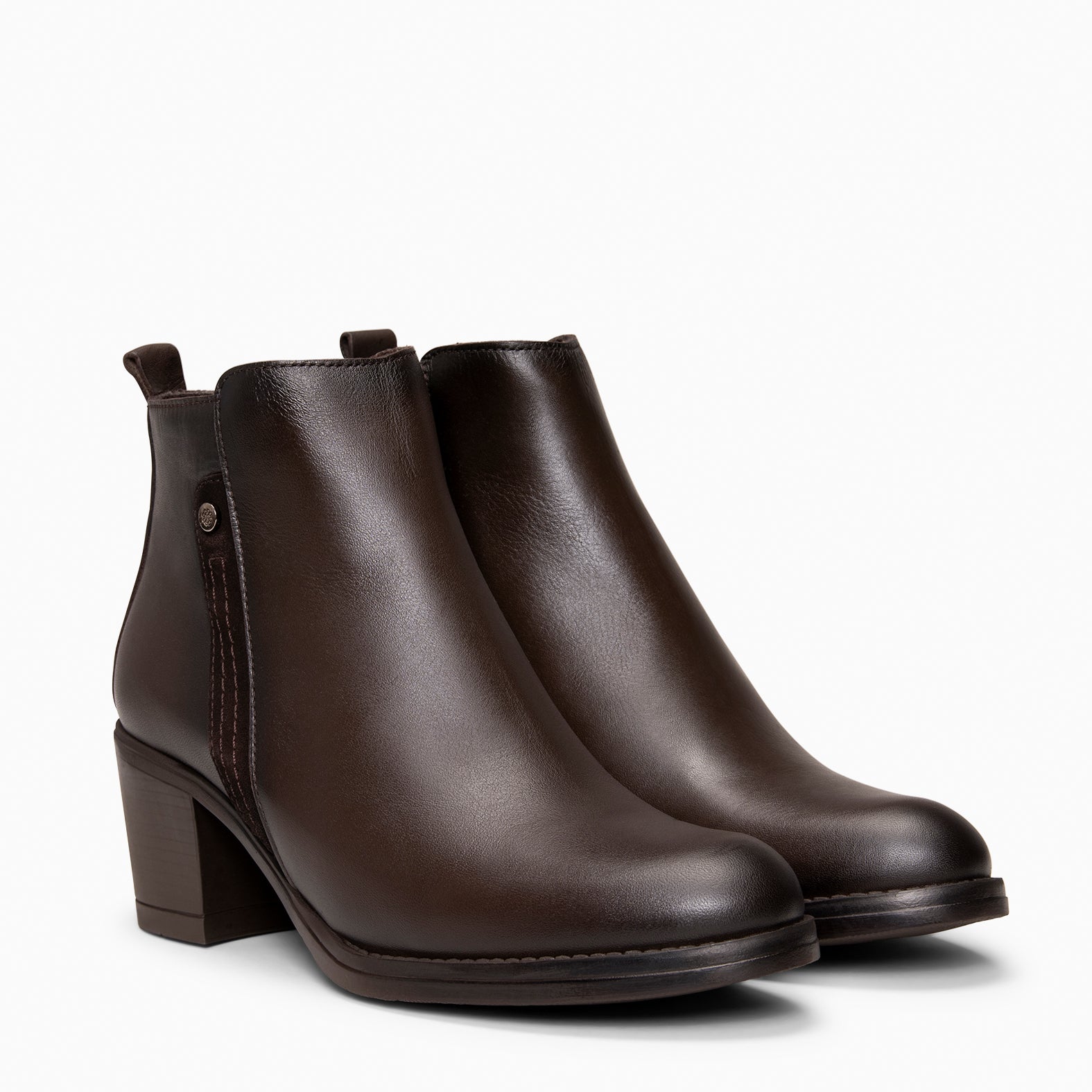 MONTSE – Botín de tacón ancho de piel MARRON