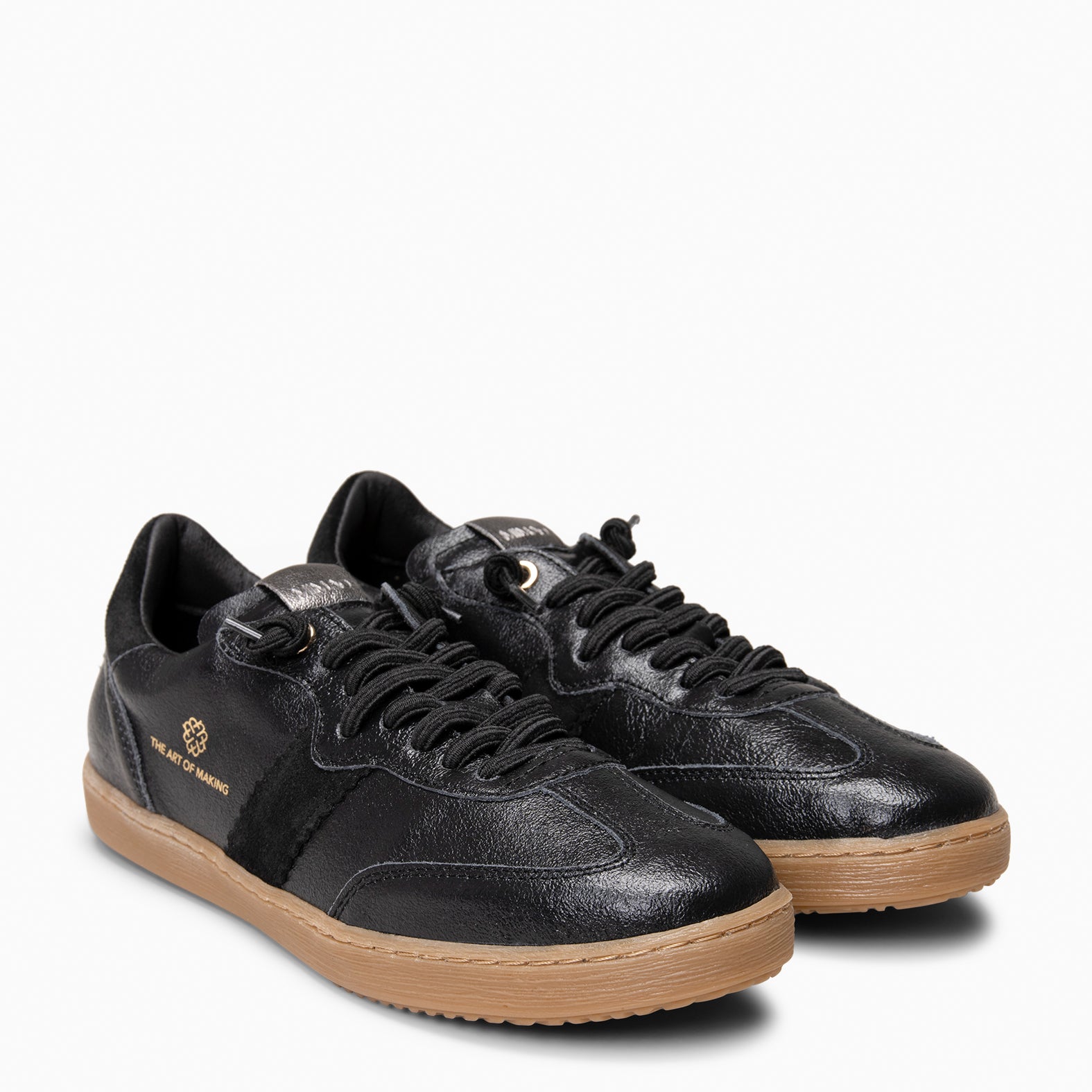 STÜDIO 01 - Deportivos de CHAROL NEGRO