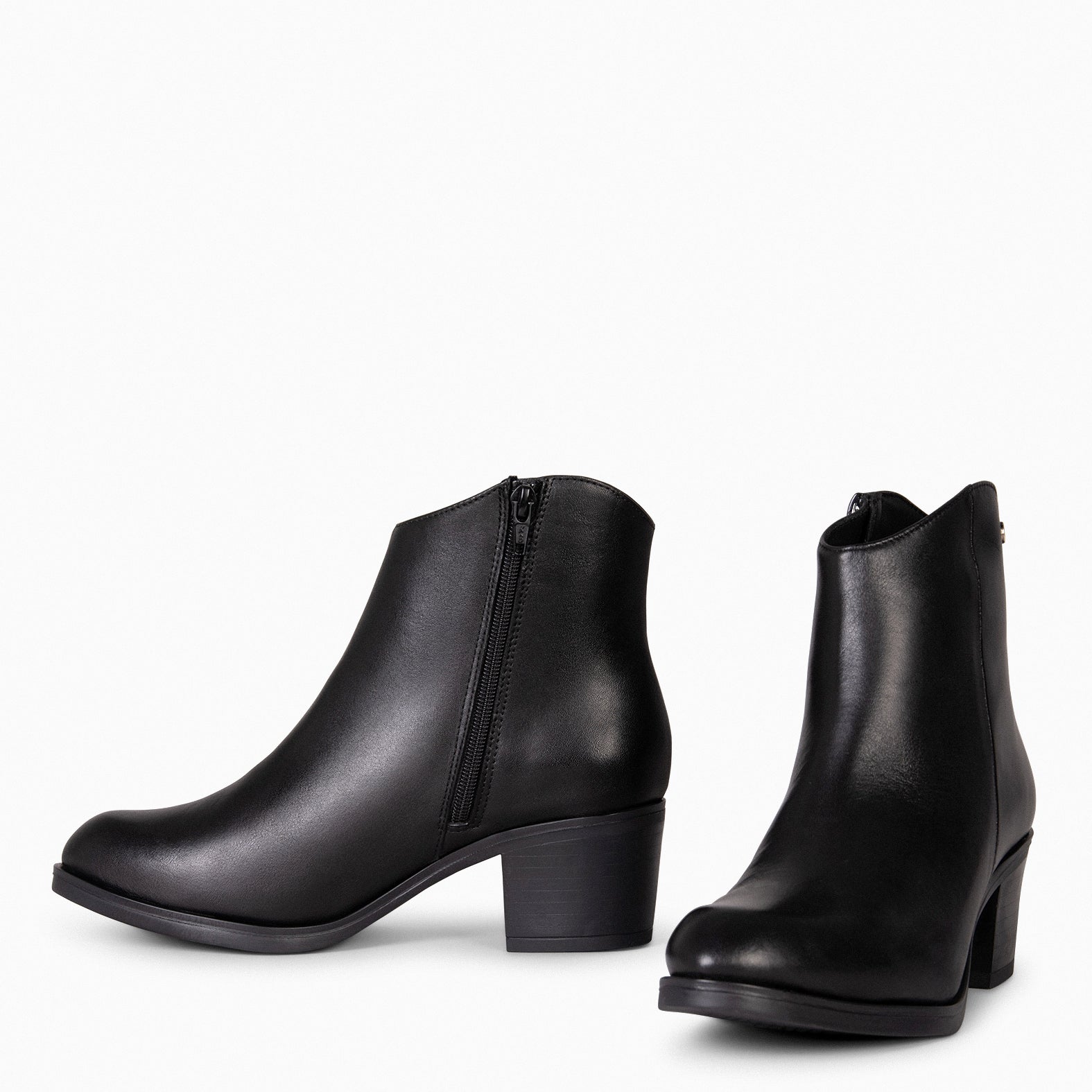 PRESTON – BLACK Booties with wide heel