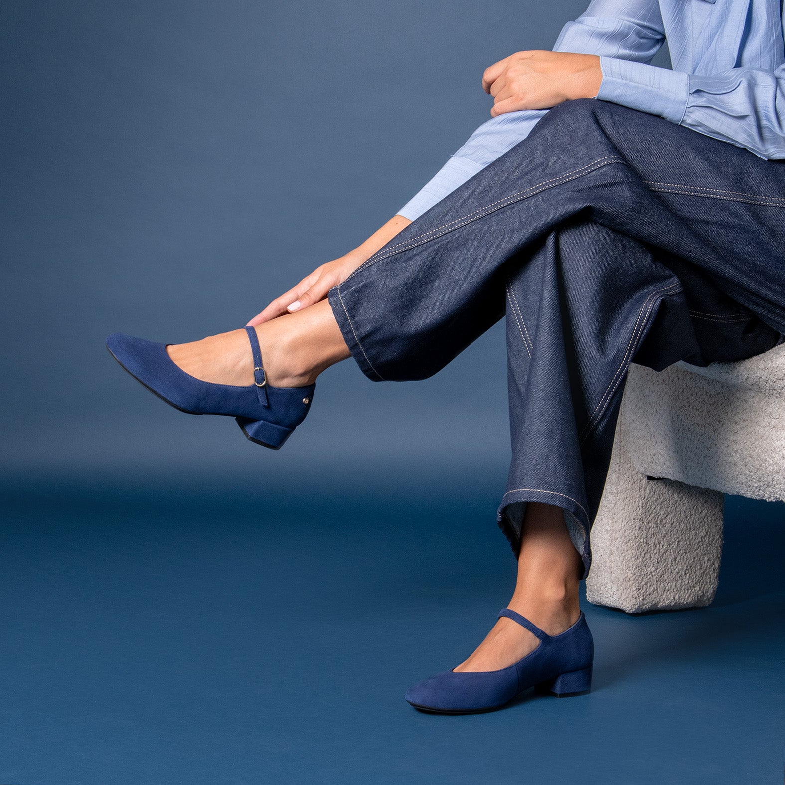 NORA - Merceditas con tacón bajo MARINO