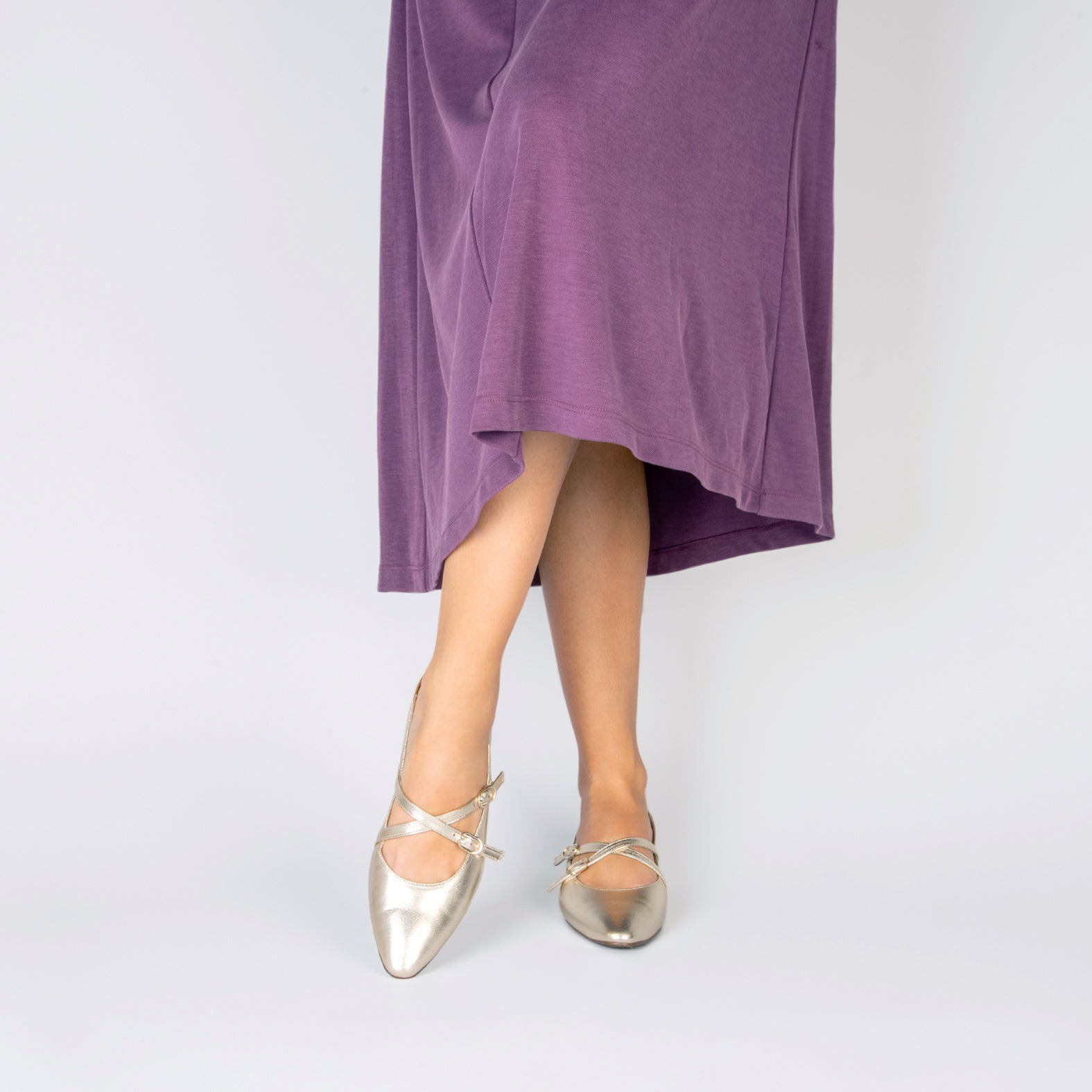 TERESA - GOLDEN Mary Janes low heeled with cross straps 