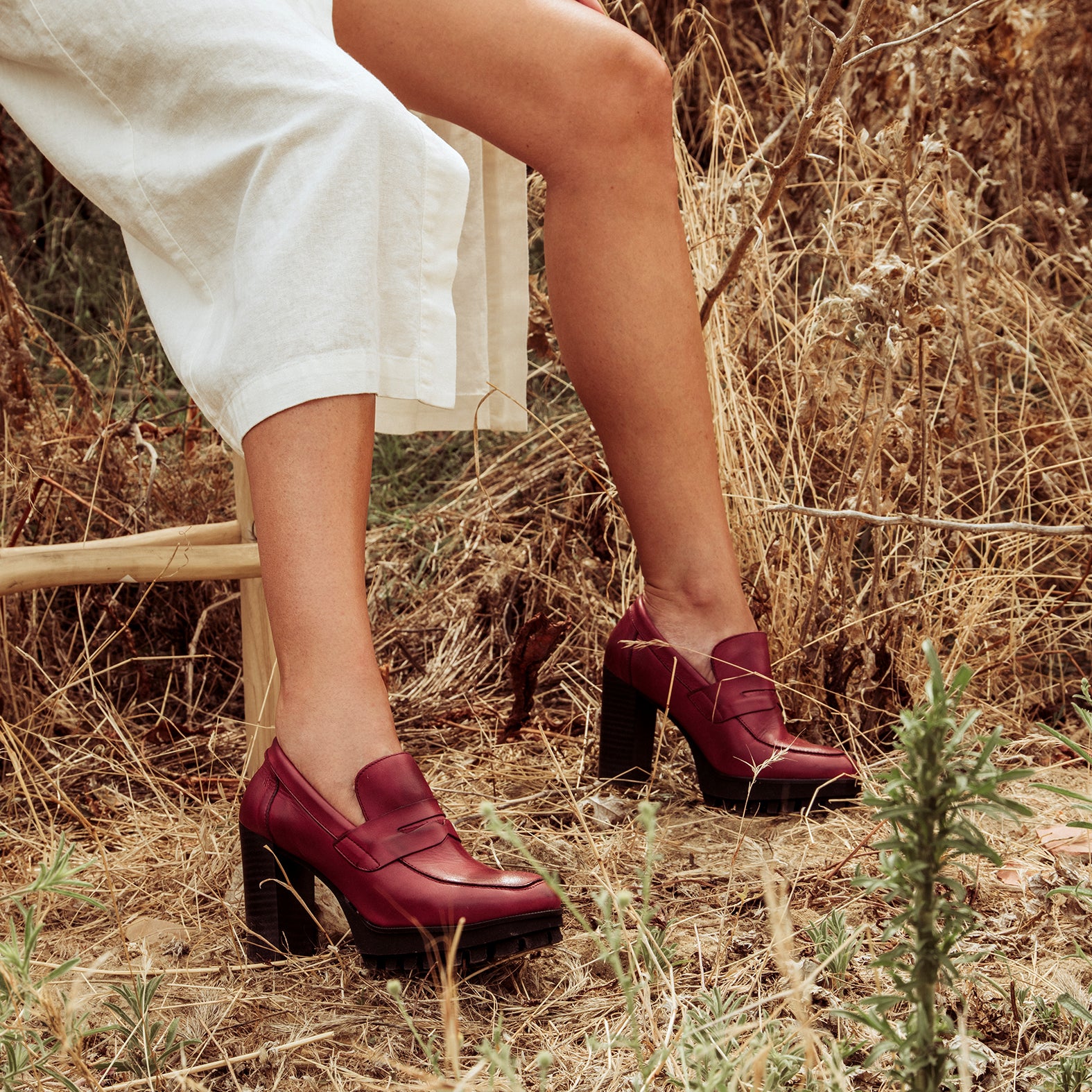 TREND - Mocasín con tacón y plataforma BURDEOS