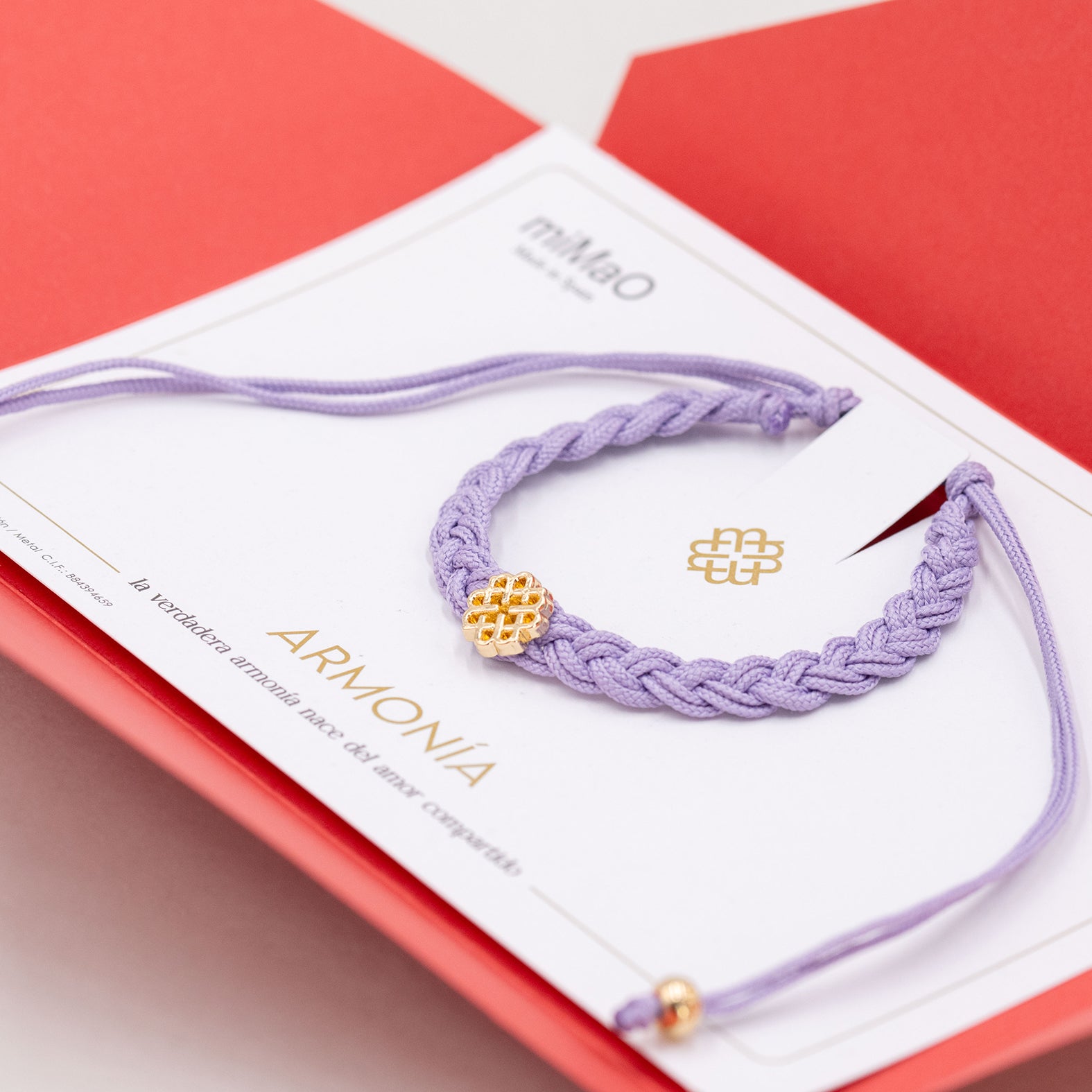 BRACELET MAUVE ET OR, SYMBOLE D’HARMONIE