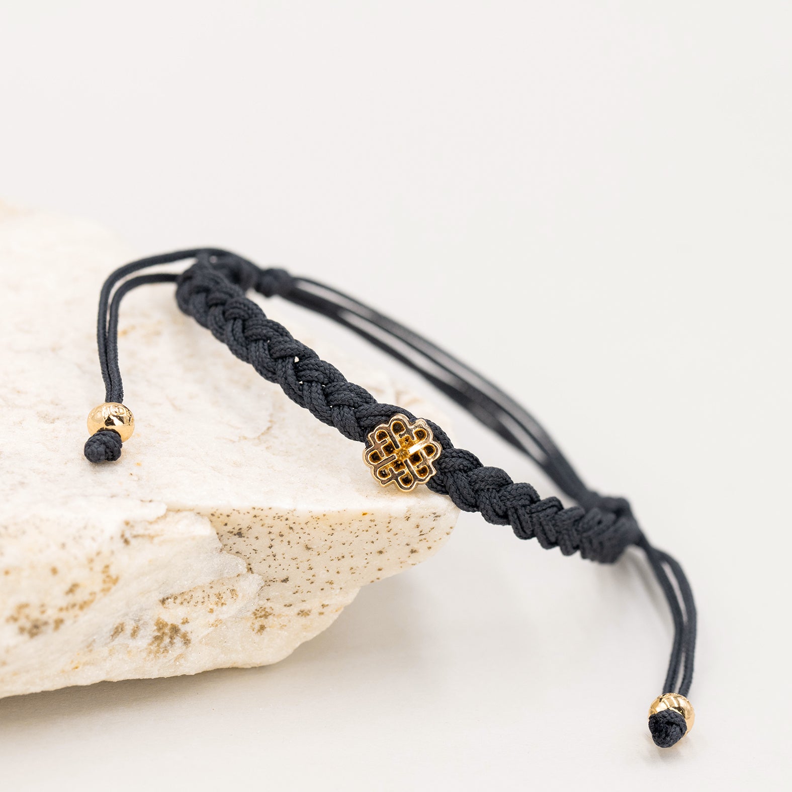 PULSERA GRIS DE LA SERENIDAD ORO