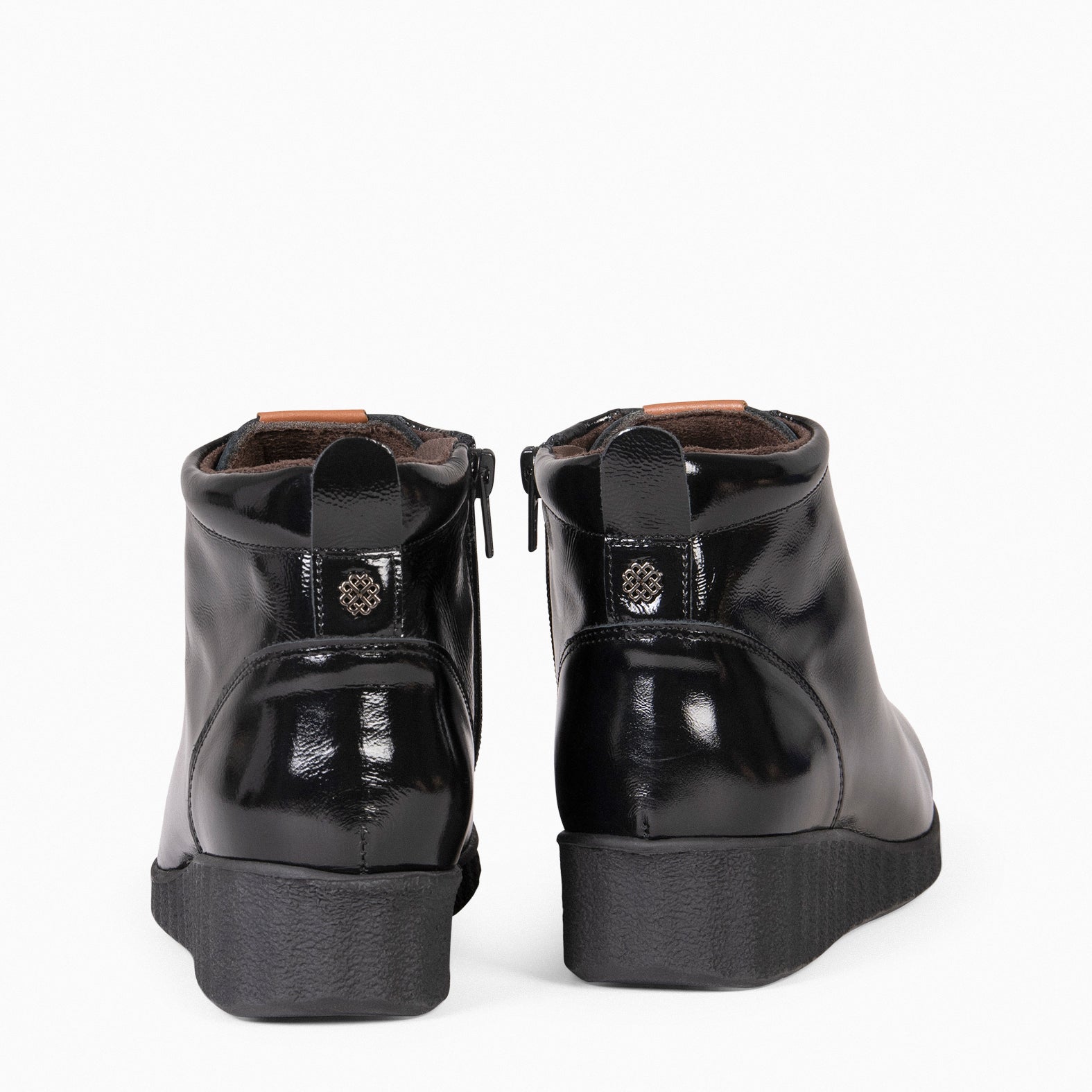 FLEXY - Zapatillas de charol NEGRO abotinadas