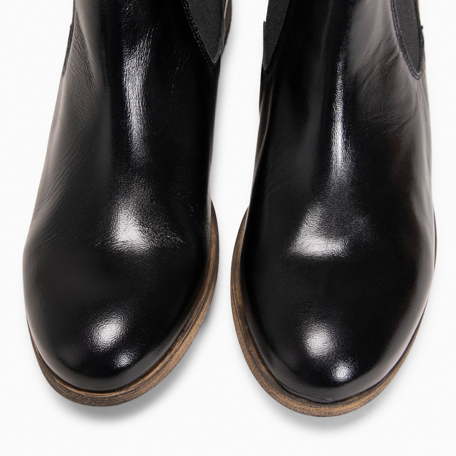 CLAIRE - Botín de serraje estilo Chelsea NEGRO CHAROL