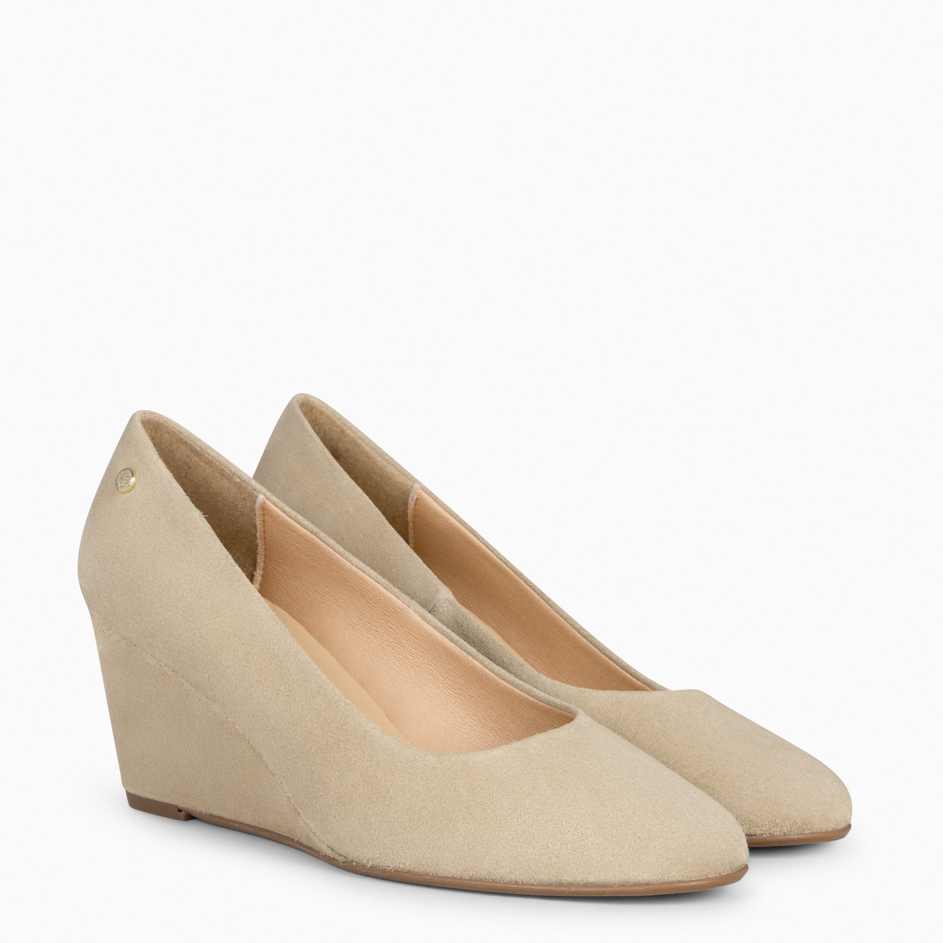 WEDGE ROUND – SAND Shoes with wedge 