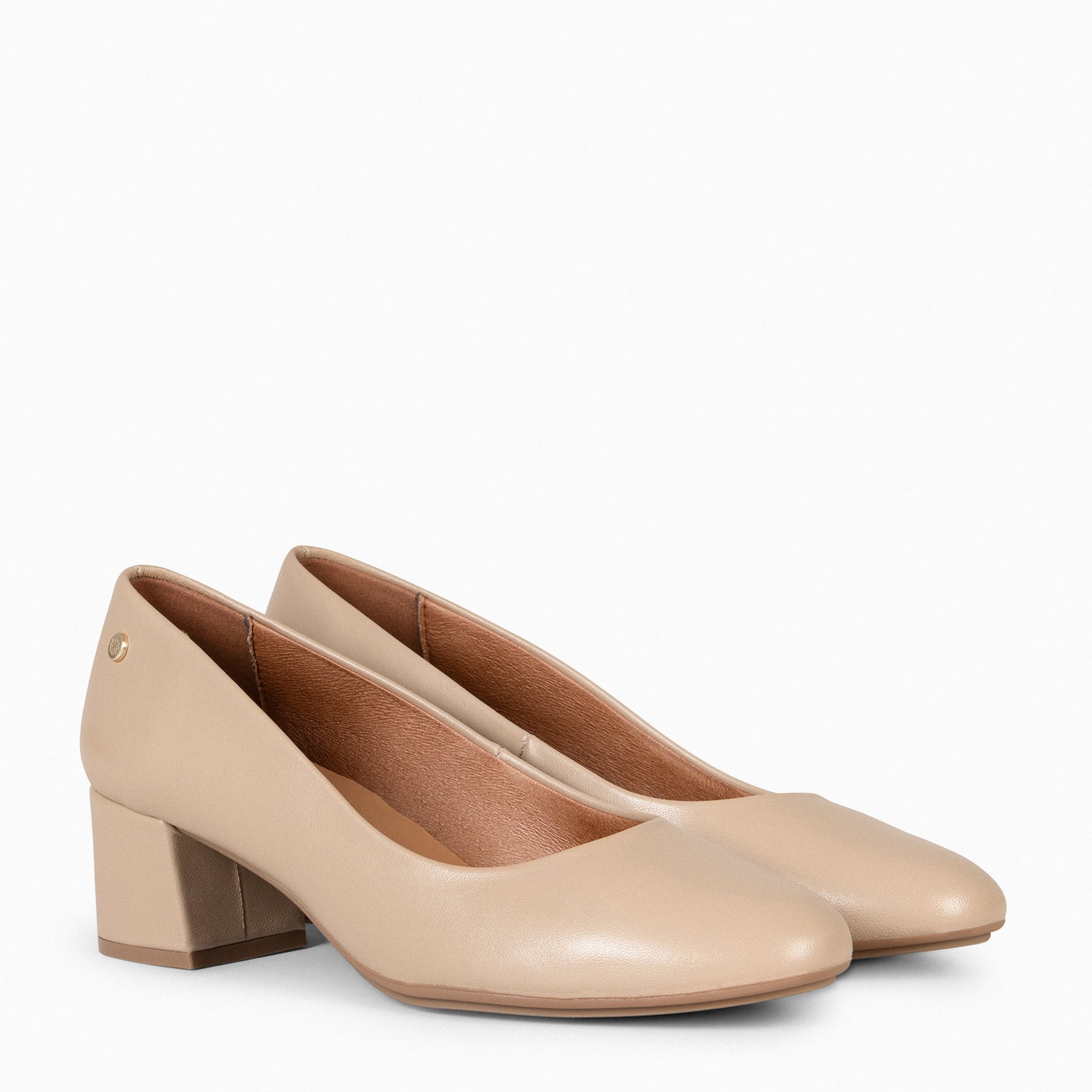 URBAN ROUND – BEIGE nappa leather low heels