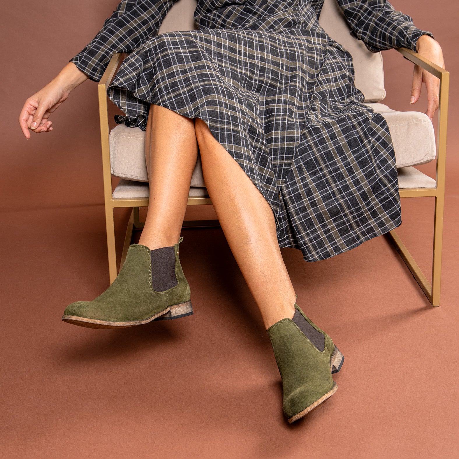 CLAIRE - Botín de serraje estilo Chelsea KAQUI