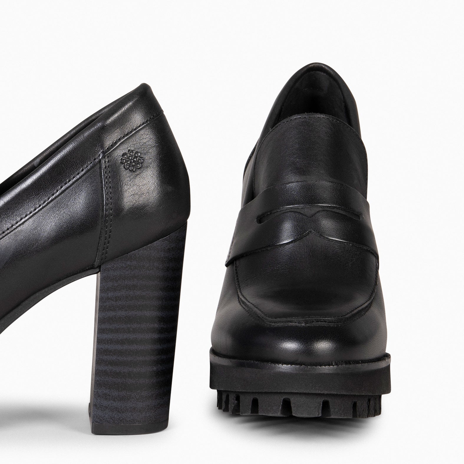 TREND - Mocasín con tacón y plataforma en NEGRO