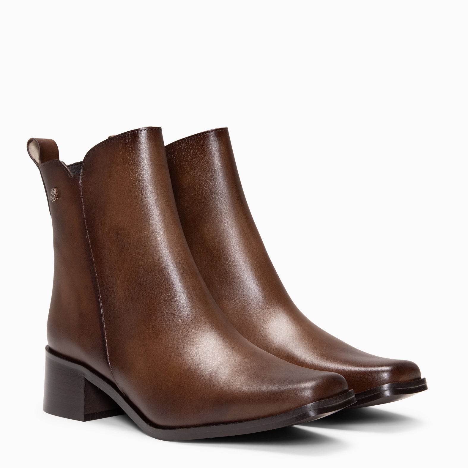 BERLIN - Botines bajos de mujer de piel MARRÓN