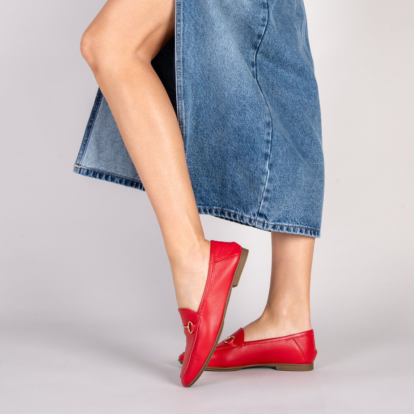 STYLE – RED moccasins with horsebit