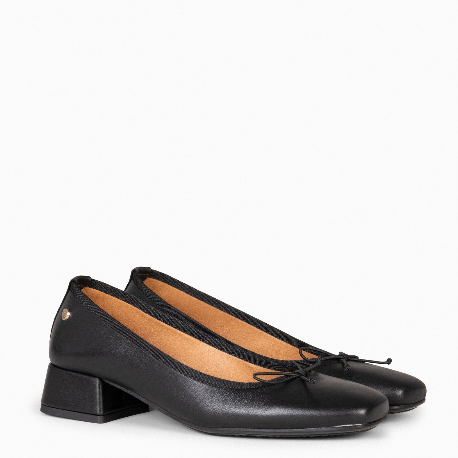 YVONNE – BLACK Ballerina with bow and wide heel