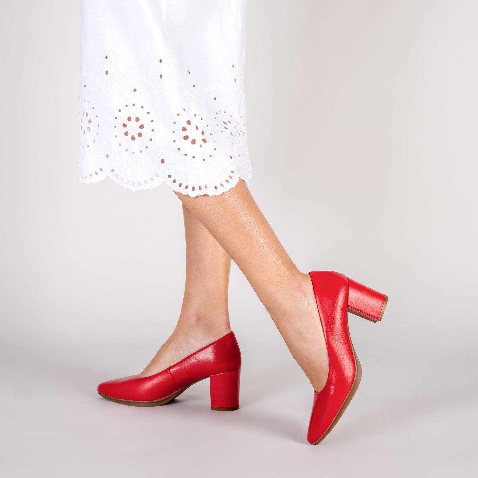 URBAN S SALON – RED nappa leather mid heel