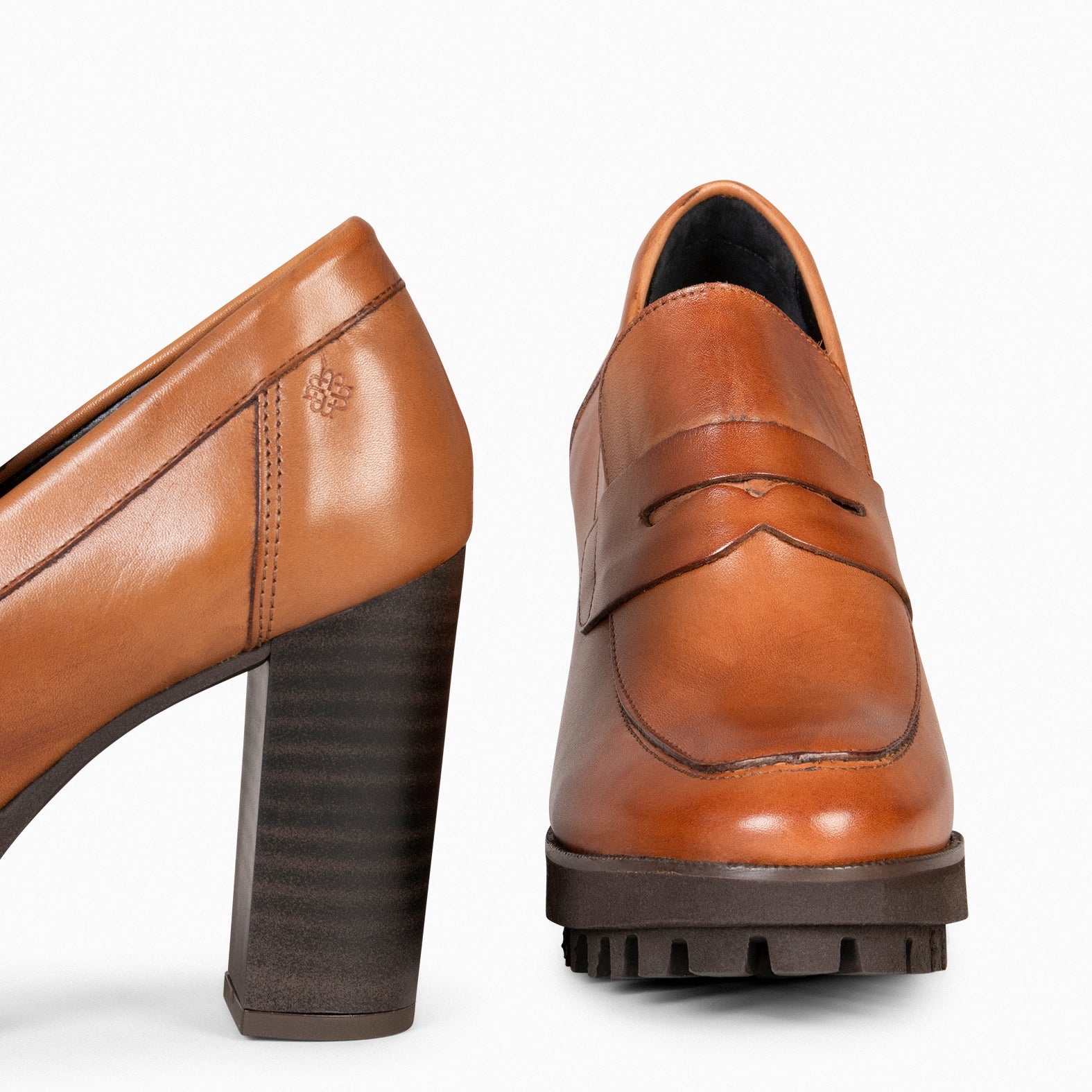 TREND – Mocasín con tacón y plataforma CAMEL