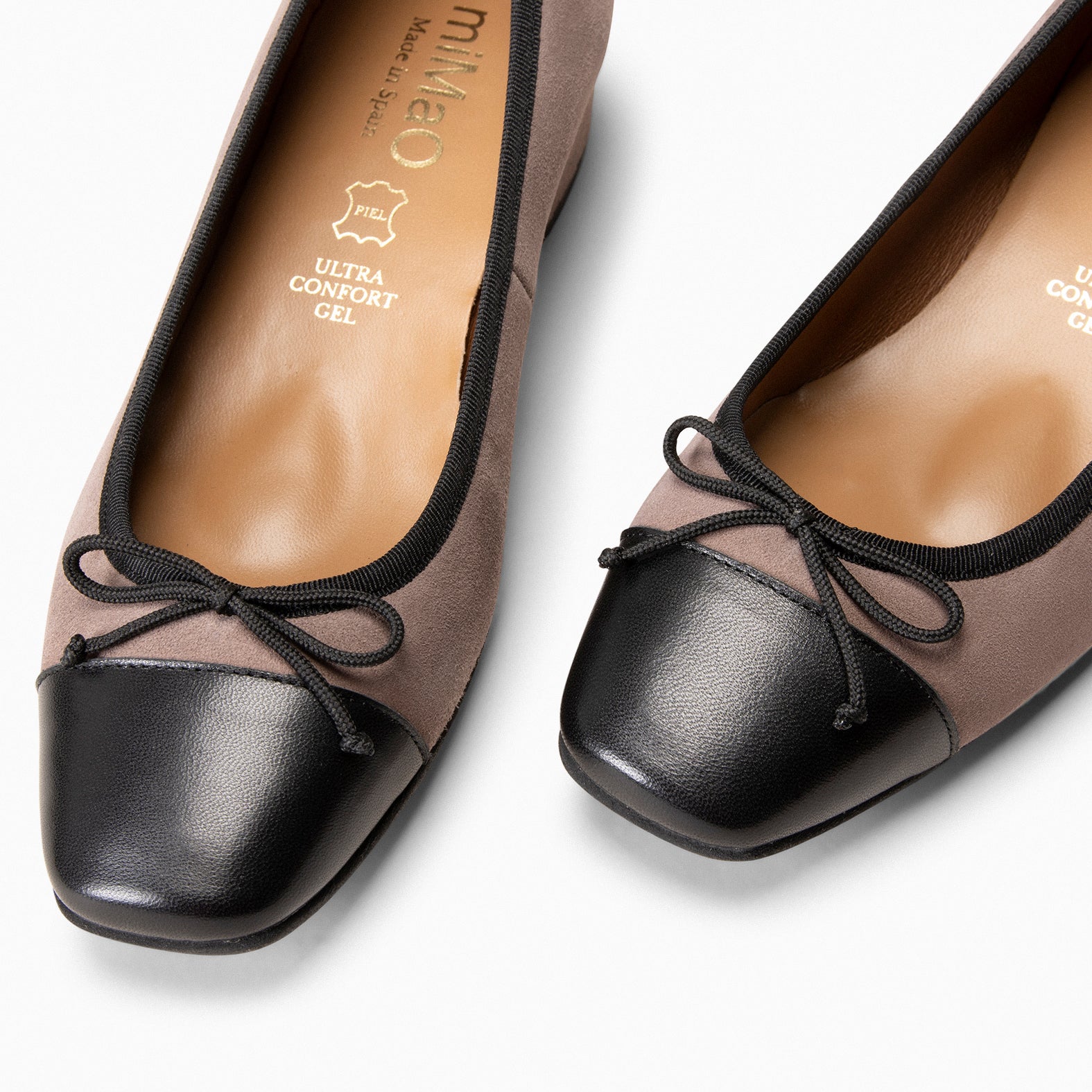 GLAMOUR - TAUPE ballerina with heel and BLACK patent toe