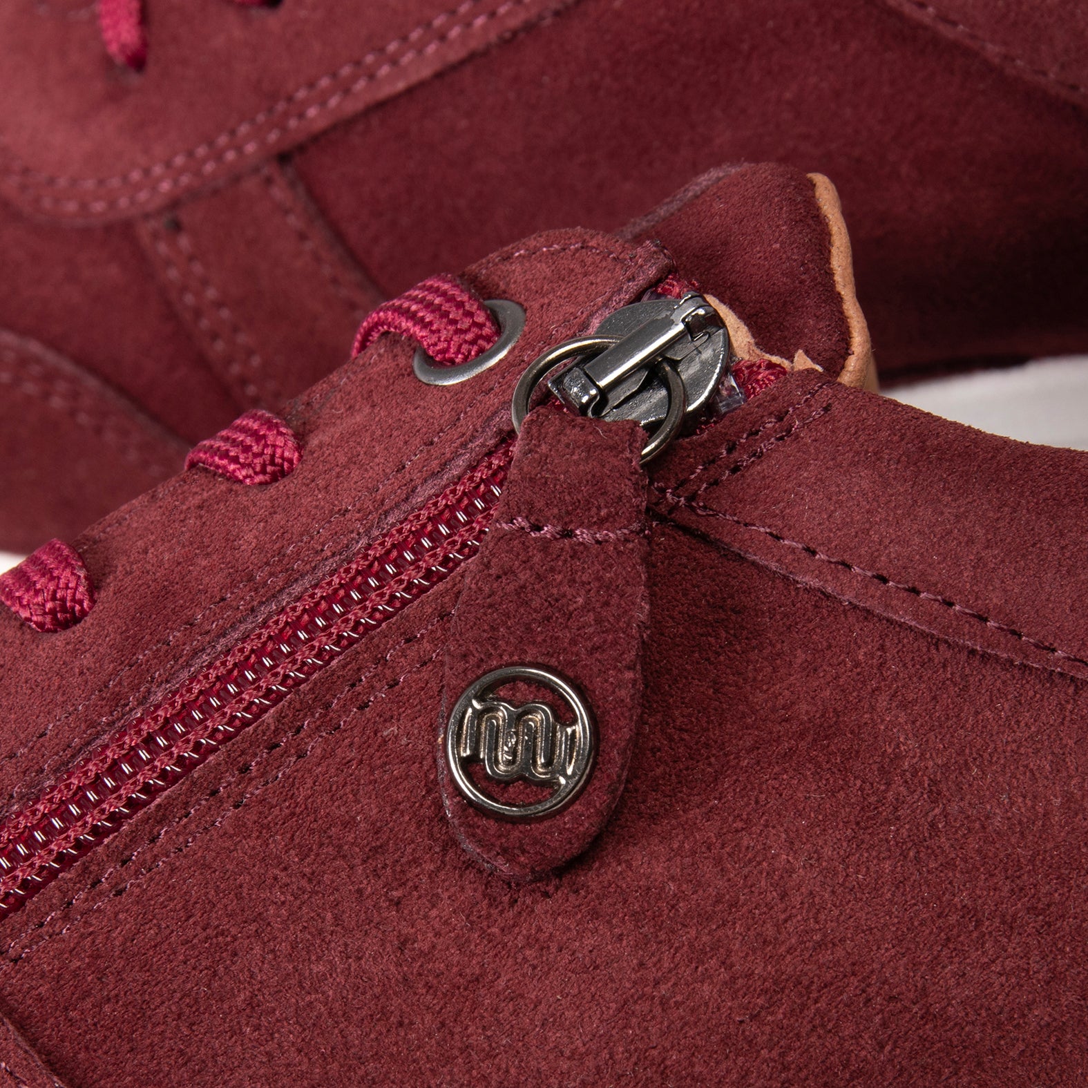 ARLES – BURGUNDY Sneakers with decorative zip