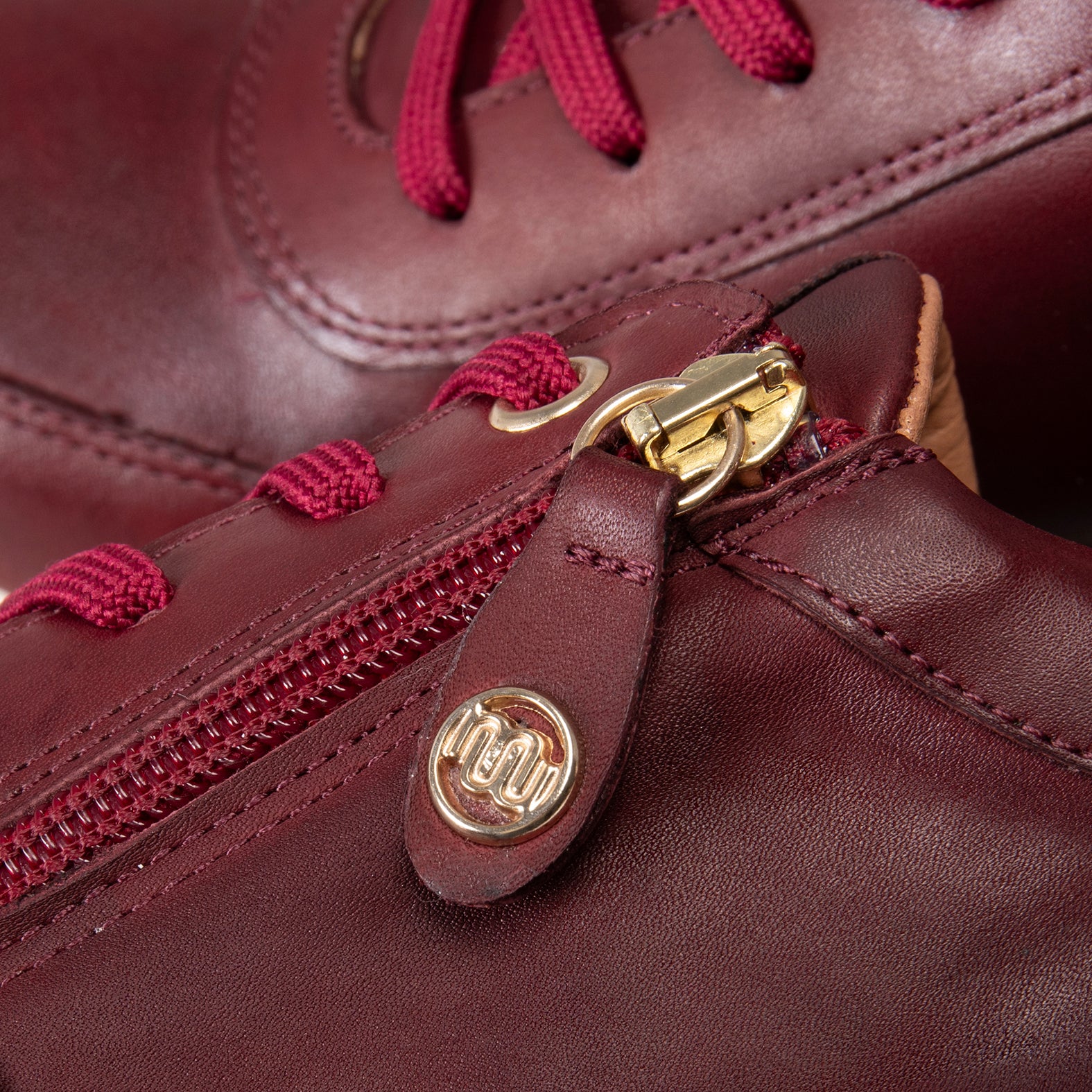 NIMES – BURGUNDY Sneakers with zip