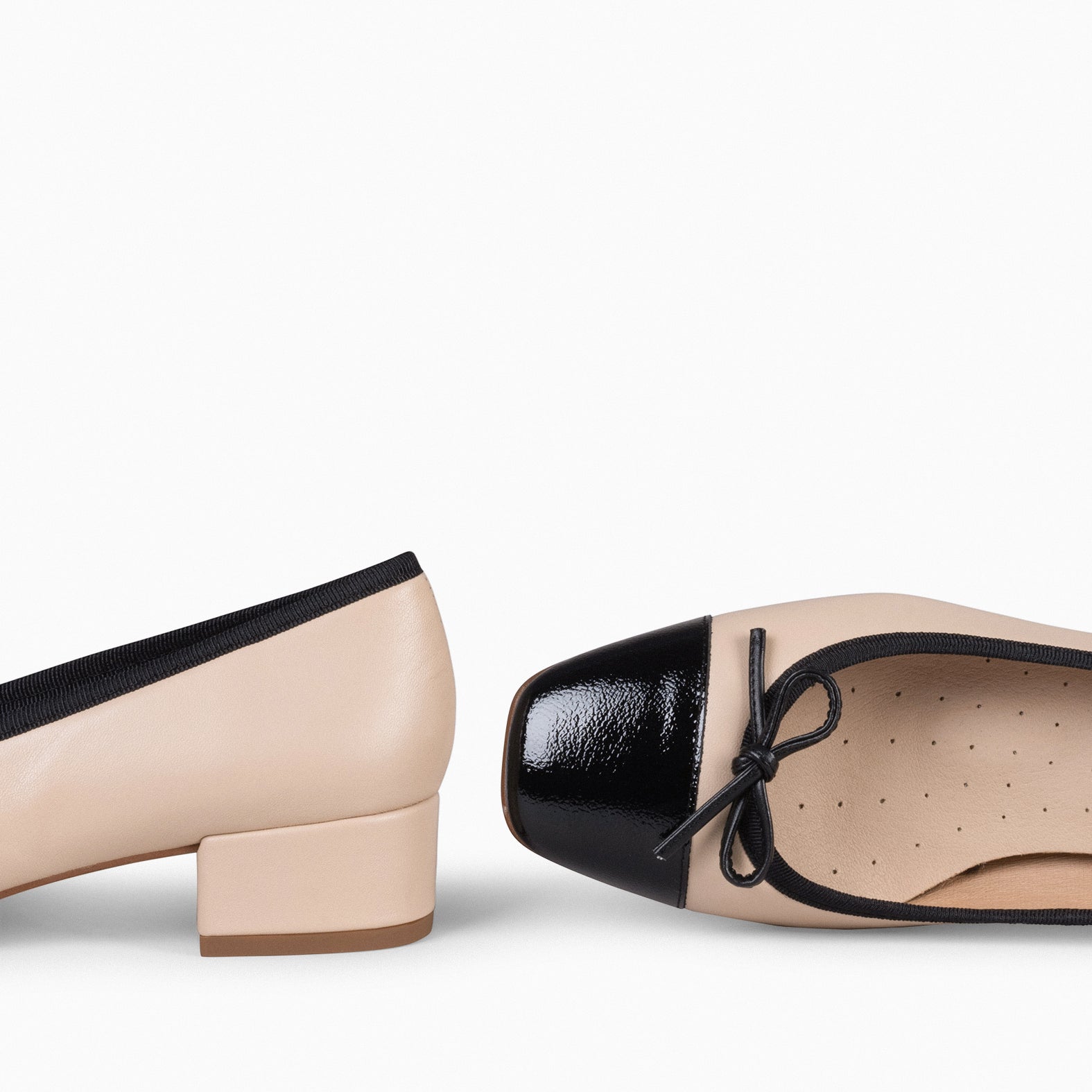 GLAMOUR –  BEIGE ballerina with heel and patent toe 